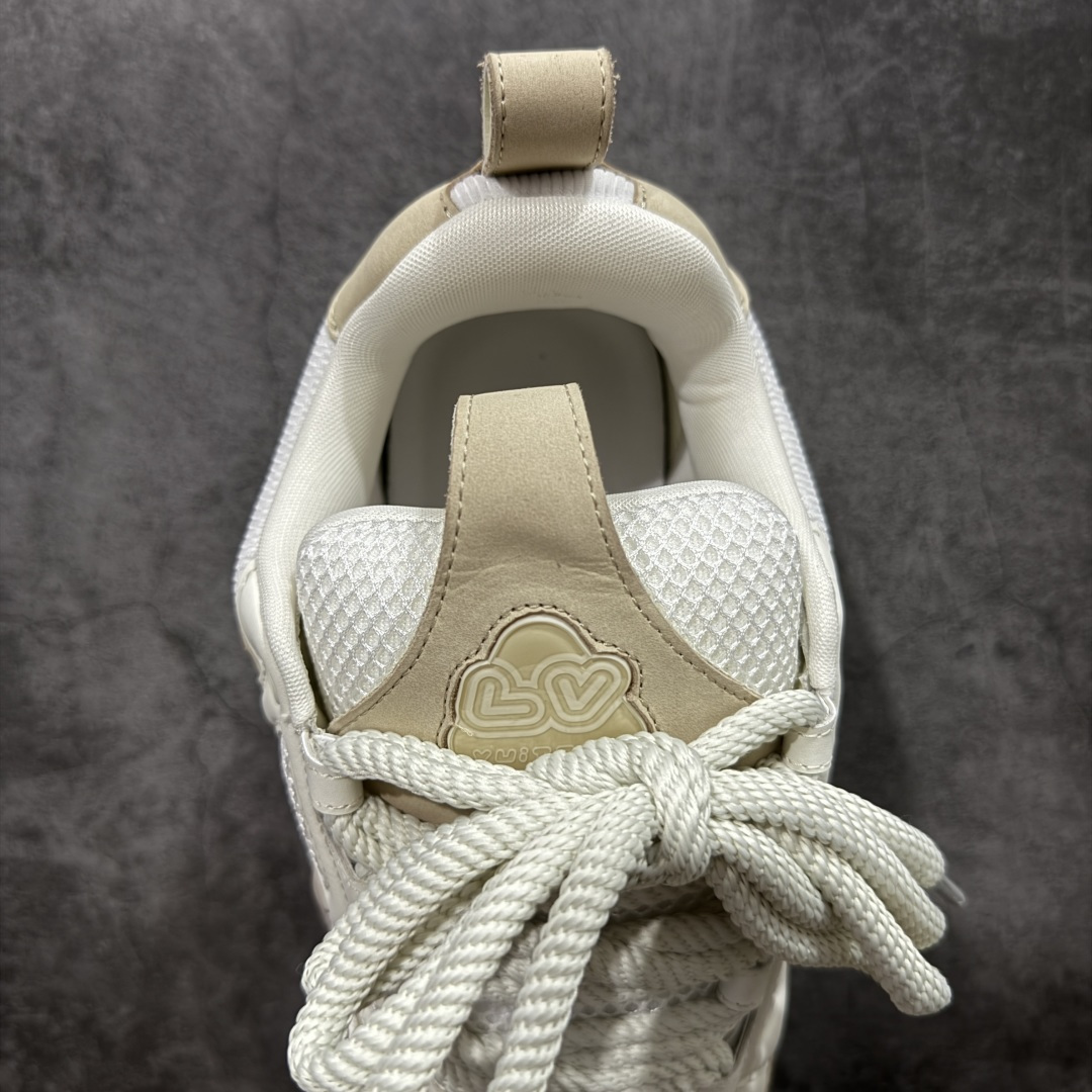 图片[8]-【佛山顶级超A版】Louis Vuitton LV Skate系列 米白 仓库现货 当天可取 佛山超A私人订单 专柜混卖零售专供 所有配色均为购买原版复刻 整体版型 皮料 市场独一无二 后跟版型都可以自行对比[机智]吊打市场所有货 怒甩十条街，欢迎拿市场各大工厂的货来对比！ 鞋舌烫金超正 压印程度秒杀市面90%以上的高端货 新配色陆续开发出货 尺码：39-46-选品中心