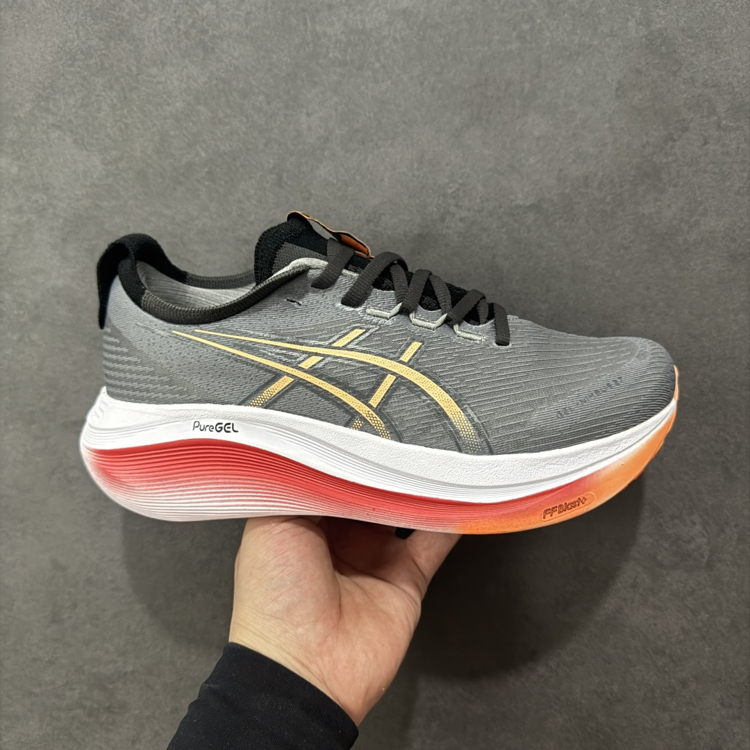 【公司级】平台订单 Asics Gel-Nimbus 27 亚瑟士厚底减震跑步鞋 鞋面采用双层提花网面设计,提高包裹性和透气性,后跟搭载稳定系统科技T-GEL提升整体支撑力和结构感,减少对身体带来的冲击负荷,创新中底至轻回弹 真标带半码 尺码:36-47码 编码:GQB240250-选品中心