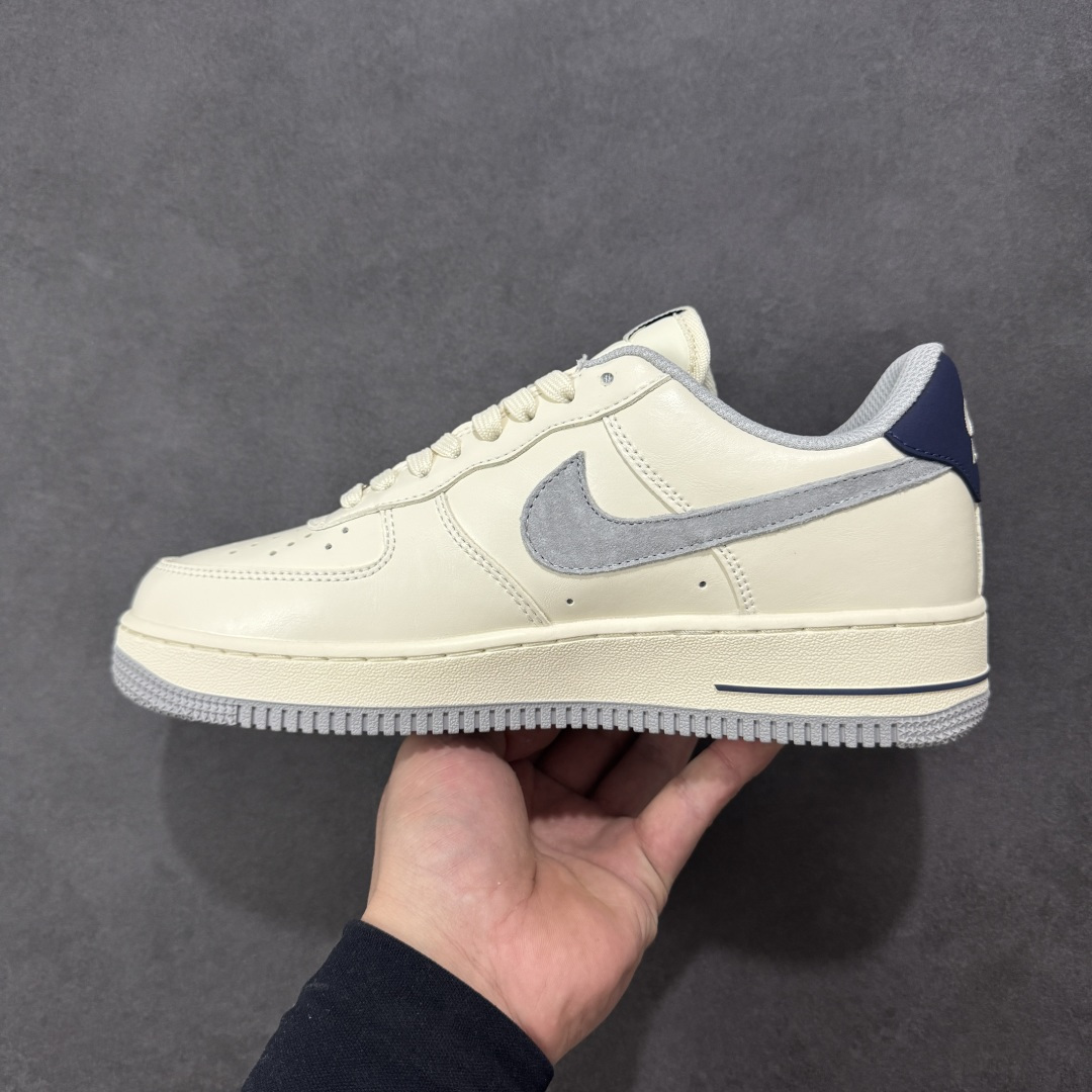 图片[2]-【定制版】Nike Air Force 1\’07 Low 奶白雾灰 空军一号低帮休闲板鞋 NH0601-581  #原楦头原纸板 原装鞋盒 定制五金配件 内置全掌气垫 原厂鞋底  尺码：36 36.5 37.5 38 38.5 39 40 40.5 41 42 42.5 43 44 44.5 45 编码：HXSB310320-选品中心