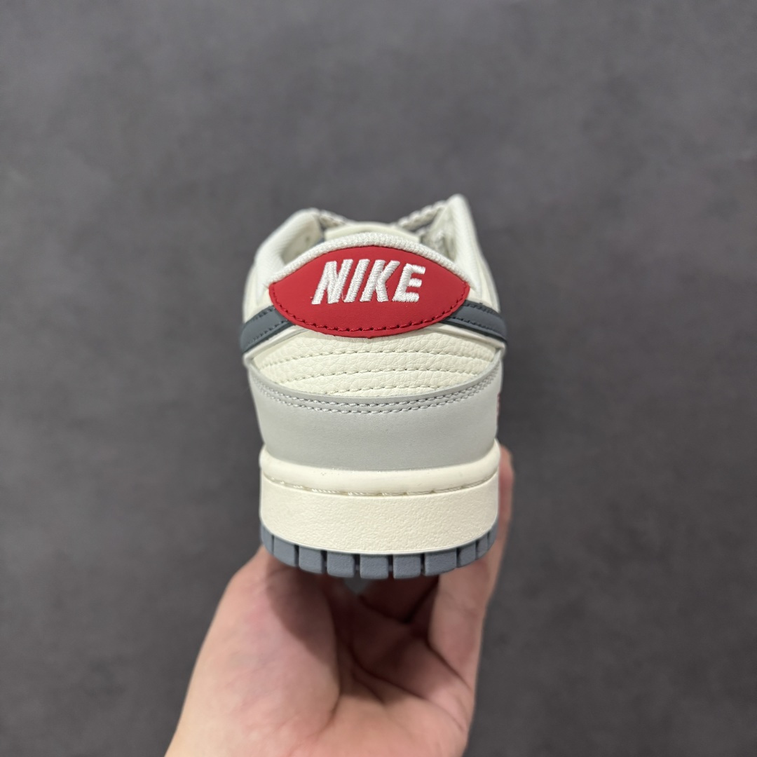 图片[4]-【定制版】Nike SB Dunk Low Supreme联名 米灰红 周年高端定制 低帮休闲板鞋  #定制鞋盒 大厂纯原品质出货 超高清洁度 皮料切割干净无任何毛边 细节完美 货号： JP1628-029  尺码：36 36.5 37.5 38 38.5 39 40 40.5 41 42 42.5 43 44 44.5 45-选品中心