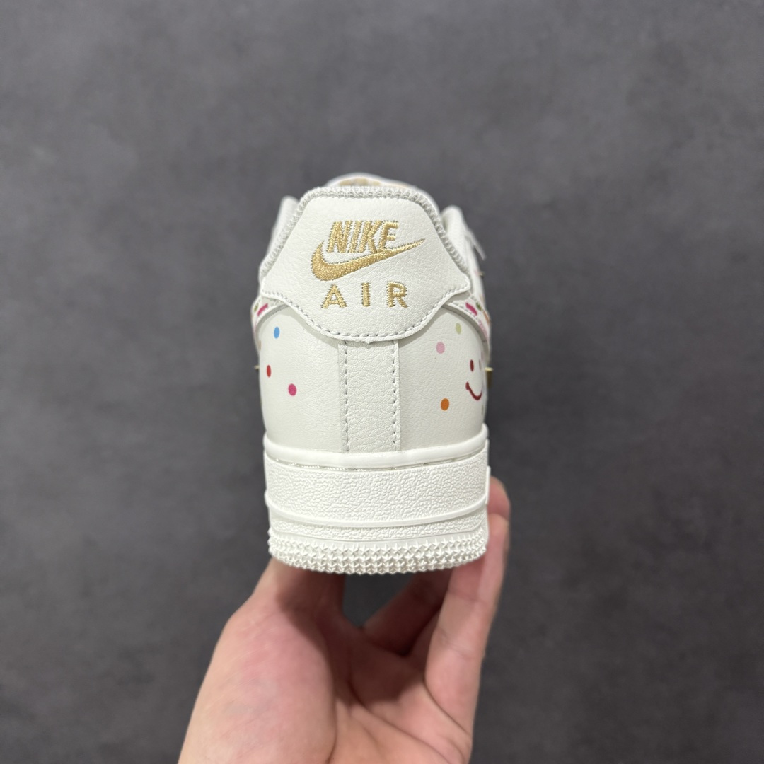 图片[4]-【定制版】Nike Air Force 1\’07 Low 二次元主题 四勾彩喷 空军一号低帮休闲板鞋 ZH0316-151  #定制皮料 定制鞋盒 原楦原纸板 纯正空军版型 内置全掌气垫  尺码：36 36.5 37.5 38 38.5 39 40 40.5 41 42 42.5 43 44 44.5 45 编码：HXSA310320-选品中心
