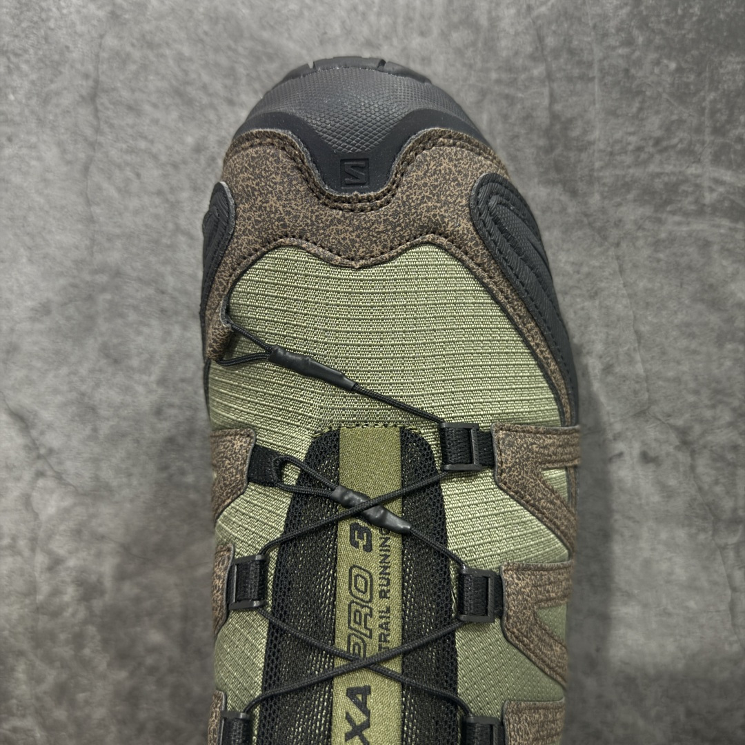 图片[5]-【GOAT纯原版】SALOMON 萨洛蒙 XA PRO 3D 户外运动 网布减震防滑透气 低帮跑步鞋 男女同款绿棕色 马毛 马年限定477974 全新品质 巅峰之作 所有配色均购物原版拆解1：1开发 原材料打造 非市场公版便宜货 私模大底 清洁度比市场所有版本都高 全套原纸板楦头开发 原厂网布配套 确保原汁原味 完美呈现版型 原档数据独家私模五层组合大底 男女鞋同步官方开发至47 原装Ortholite轻量化鞋垫 中底布带钢印编号 原厂TPU锁扣 进口港宝加持 后跟自然饱满 还原公司包裹性 鞋面采用SENSIFT贴合技术 全方位贴合包裹脚型 鞋跟部鞋底牵引设计 提供强大的抓地性能 更适应野外崎岖不平的道路 其3D ADVANCED CHASSIS底盘 材料轻量大化 钉齿设计更具稳定性 防护性 鞋底易磨损区运用CONTAGRIP高耐磨材料 应对城市硬质路面长距离跑考验 尺码：36 36.5 37.5 38 38.5 39 40 40.5 41 42 42.5 43 44 45 46 47-选品中心