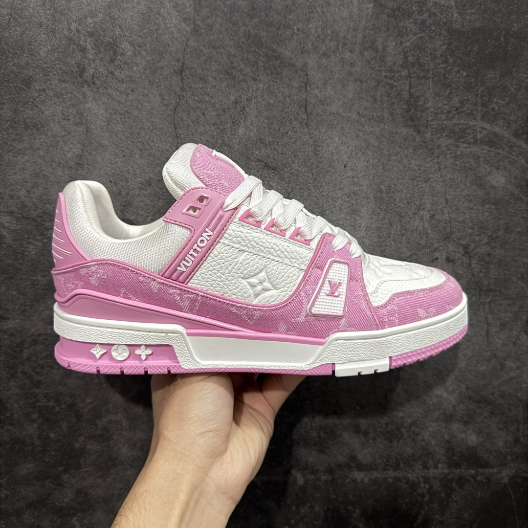 【莞产YS版本】Louis Vuitton Trainer lv时装走秀运动鞋 完美鞋型超高的清洁度 零毛边线头瑕疵 全套原楦原纸版原鞋开模 全网最具灵魂的版型 正确原装黄色鞋盒 正确中底印花 鞋面印花3D高频深度立体 全鞋电脑针车 紧密相连 针距密度一致 环保乳胶注塑鞋垫 厚度脚感还原原版 皮面裁剪部位 统一油边封口工艺 原装橡胶大底含胶量大底组合零偏差 专柜全套包装 防尘袋 说明书 质保卡 男女鞋 尺码: 35 36 37 38 39 40 41 42 43 44 45-选品中心