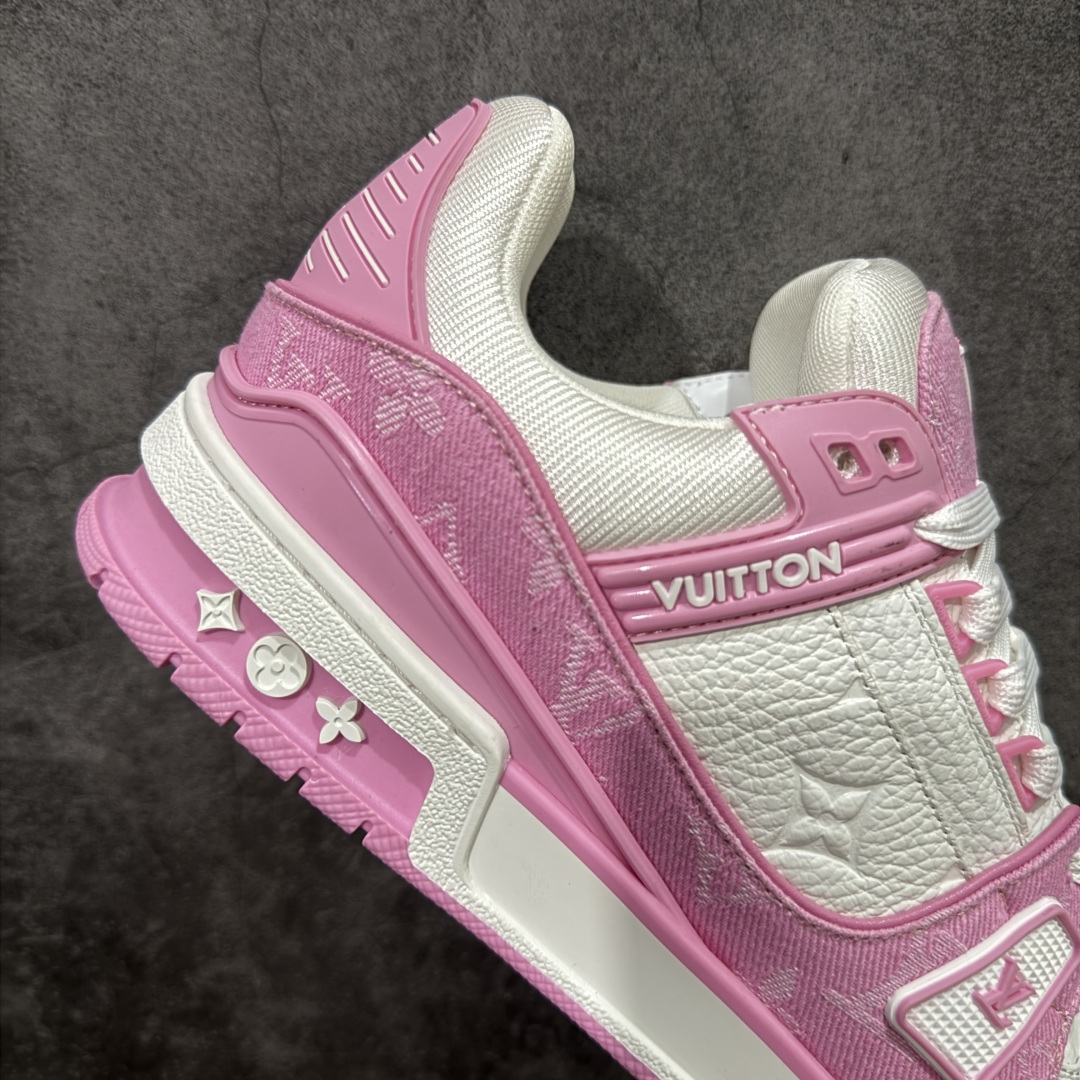 图片[7]-【莞产YS版本】Louis Vuitton Trainer lv时装走秀运动鞋 完美鞋型超高的清洁度 零毛边线头瑕疵 全套原楦原纸版原鞋开模 全网最具灵魂的版型 正确原装黄色鞋盒 正确中底印花 鞋面印花3D高频深度立体 全鞋电脑针车 紧密相连 针距密度一致 环保乳胶注塑鞋垫 厚度脚感还原原版 皮面裁剪部位 统一油边封口工艺 原装橡胶大底含胶量大底组合零偏差 专柜全套包装 防尘袋 说明书 质保卡 男女鞋 尺码： 35 36 37 38 39 40 41 42 43 44 45-选品中心