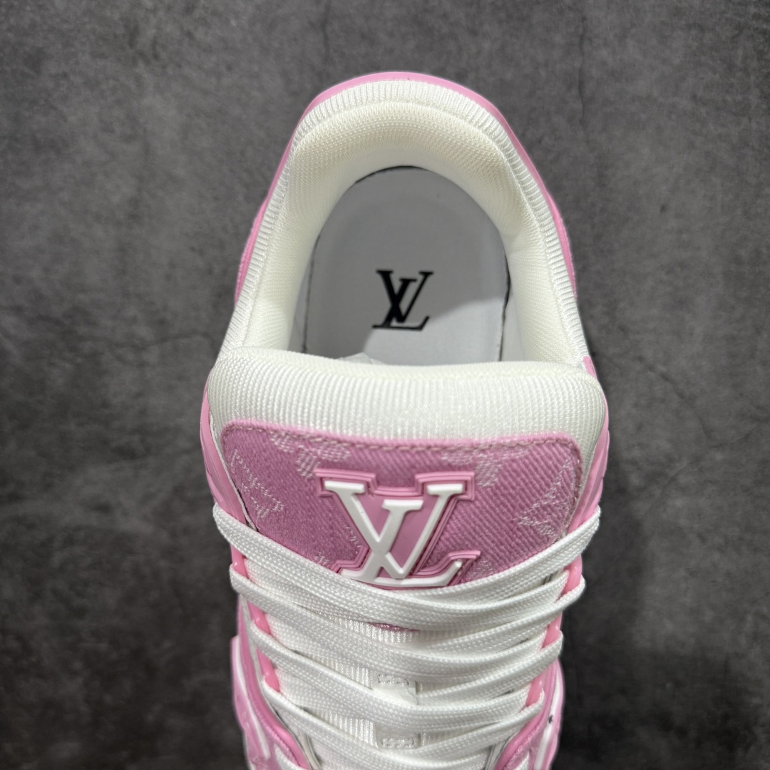 图片[8]-【莞产YS版本】Louis Vuitton Trainer lv时装走秀运动鞋 完美鞋型超高的清洁度 零毛边线头瑕疵 全套原楦原纸版原鞋开模 全网最具灵魂的版型 正确原装黄色鞋盒 正确中底印花 鞋面印花3D高频深度立体 全鞋电脑针车 紧密相连 针距密度一致 环保乳胶注塑鞋垫 厚度脚感还原原版 皮面裁剪部位 统一油边封口工艺 原装橡胶大底含胶量大底组合零偏差 专柜全套包装 防尘袋 说明书 质保卡 男女鞋 尺码： 35 36 37 38 39 40 41 42 43 44 45-选品中心
