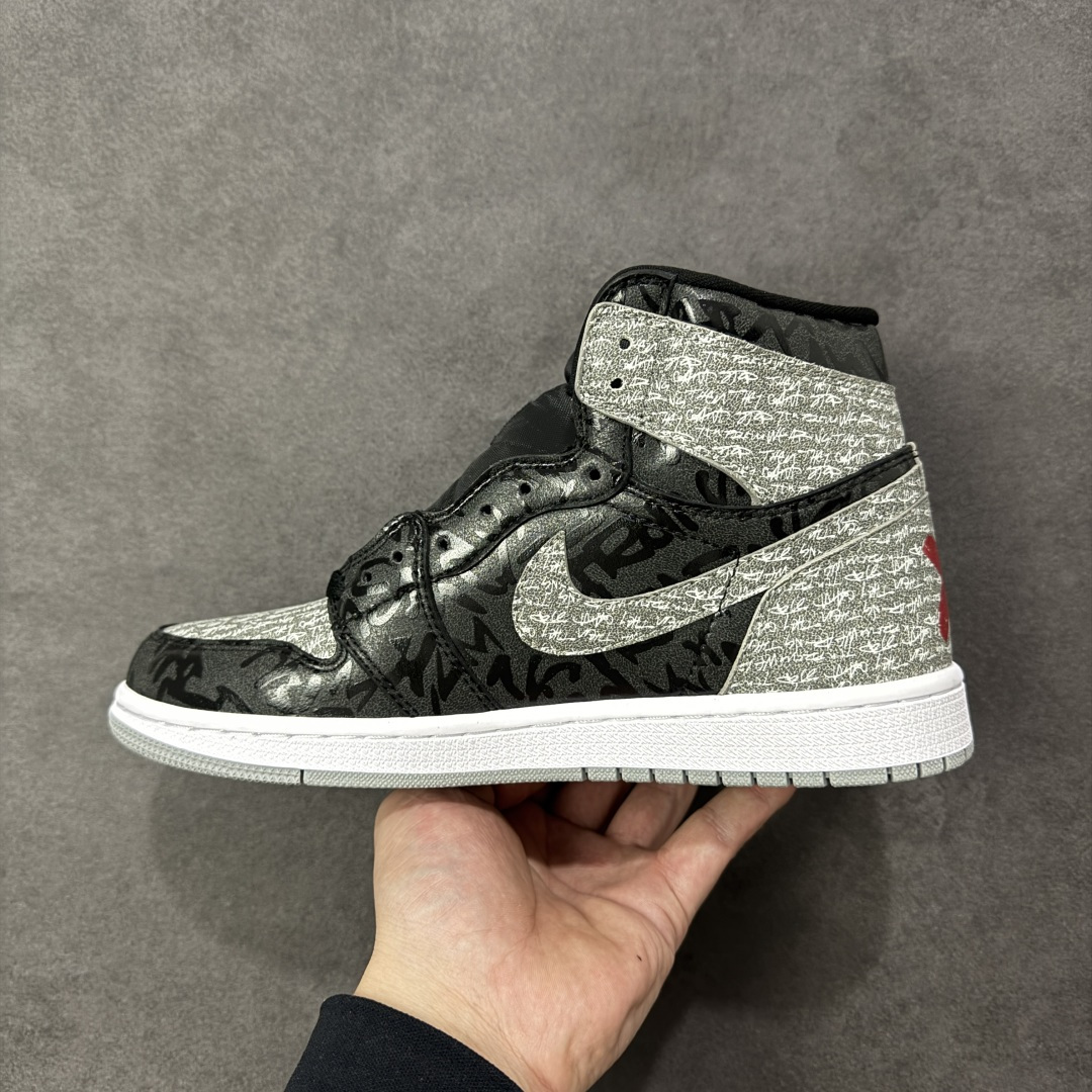 图片[2]-【公司级头层版】Air Jordan 1 High OG 高帮 白棕 AJ1 乔丹1代 aj1 乔1 高邦 金人吊牌 乔丹篮球鞋系列555088-063 采用正确头层皮组合荔枝纹头层皮革鞋面材质 中底注胶孔及缜密中底拉帮工艺 内置气垫及耐磨橡胶大底 尺码：36-47.5-选品中心