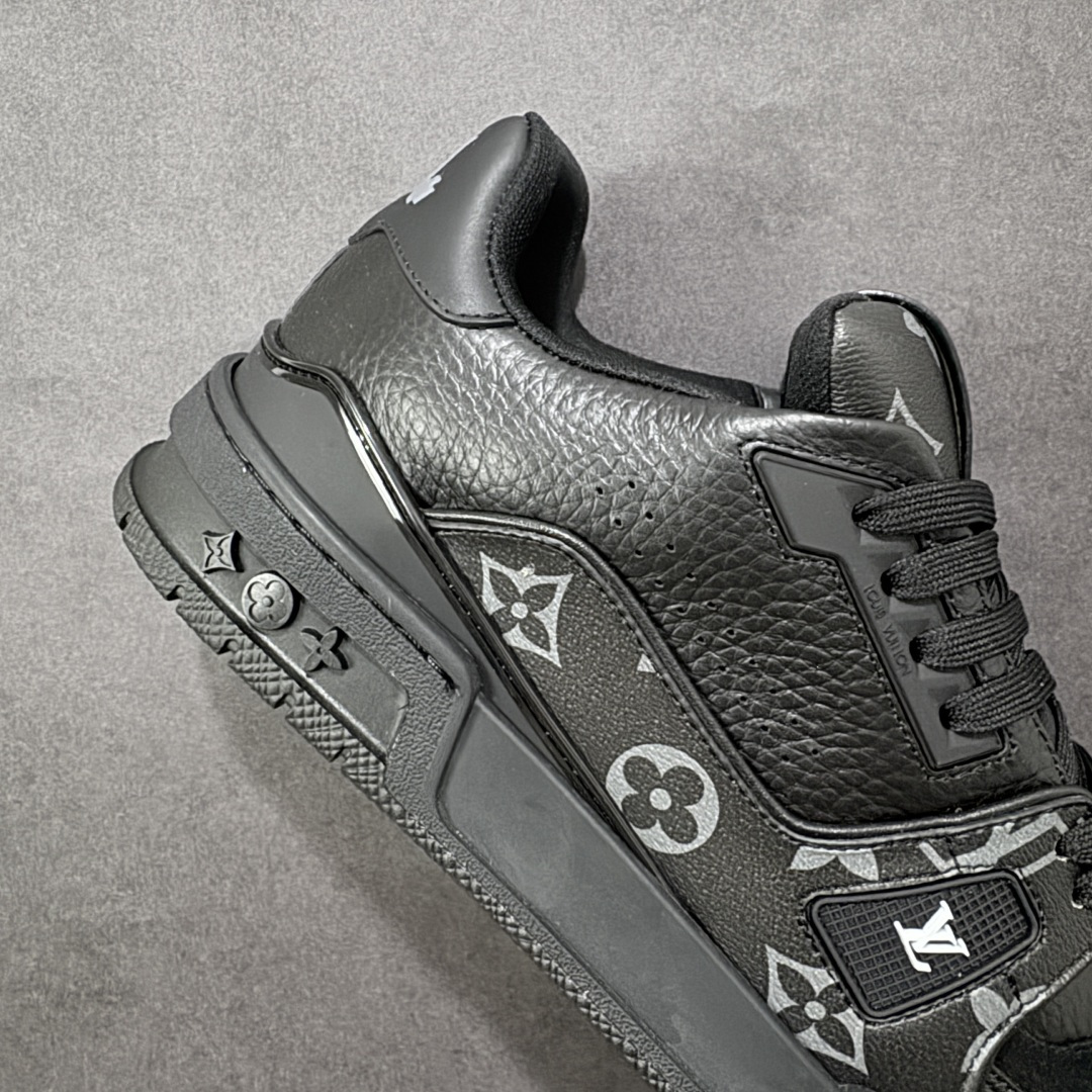 图片[6]-【广东纯原版本】LV Run Away 运动鞋 拼接 Epi 牛皮革和 Monogram 压纹粒面牛皮革，再现传统跑鞋的灵感启发。楔形外底延续标志性设计，品牌字母和标识分饰鞋舌和鞋后。Monogram 压纹粒面牛皮革和 Epi 牛皮革橡胶外底 尺码：35-45 编码：FJB390400-选品中心