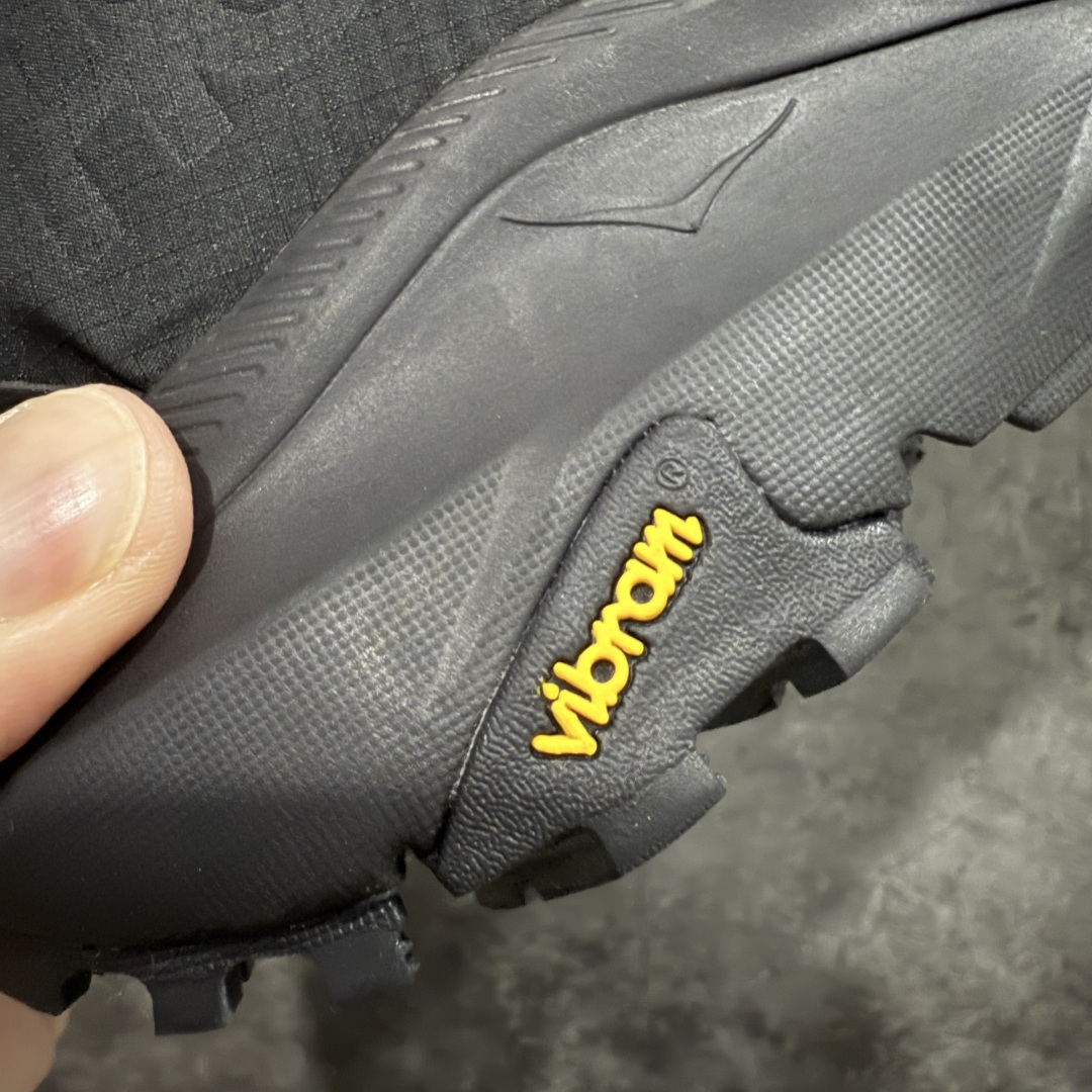 图片[3]-【纯原版】HOKA ONE ONE Kaha 2 Frost Moc GTX 舒适耐用 防滑保暖 高帮 徒步鞋 男女同款36-45带半码 正确防水版 样品先出 大货陆续出货 超厚鞋面保暖效果一流 秋冬户外必备-选品中心