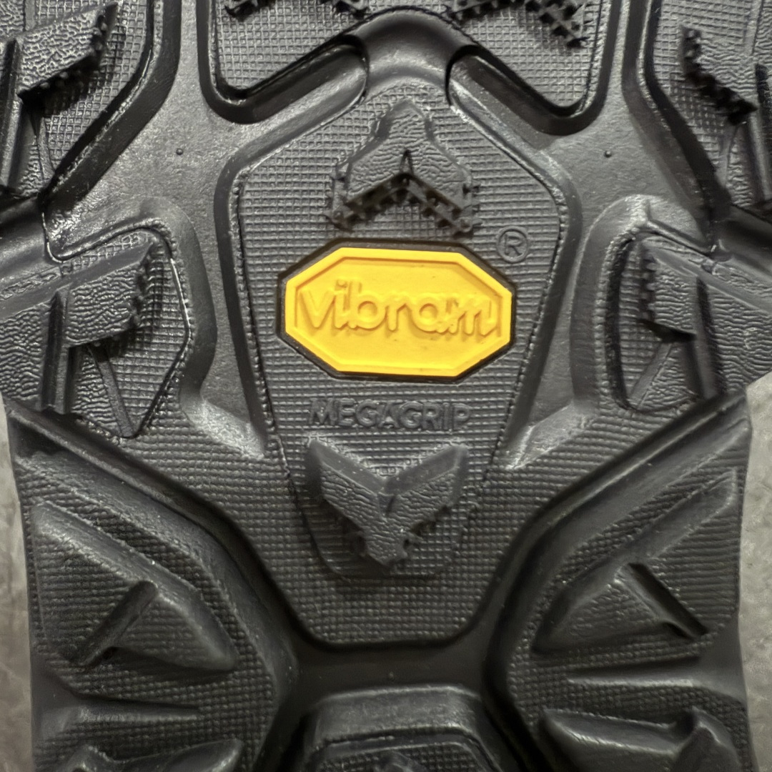 图片[9]-【纯原版】HOKA ONE ONE Kaha 2 Frost Moc GTX 舒适耐用 防滑保暖 高帮 徒步鞋 男女同款36-45带半码 正确防水版 样品先出 大货陆续出货 超厚鞋面保暖效果一流 秋冬户外必备-选品中心