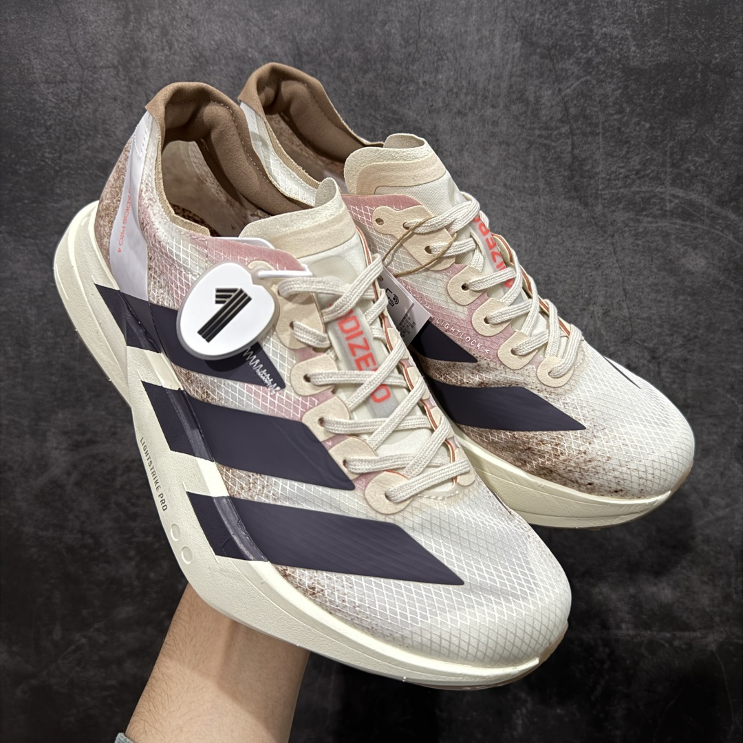 【NO.1纯原】Adidas Adizero Adios Pro 4 M竞训跑步鞋 白卡其棕 JR6367 市场独一档品质 区别所有版本 原鞋购入开发数月 原材料 原档案打造 细节版型一比一 独立双层组合底私模. 搭配ENERGYRODS 2.0真碳柱,每一步都动力满满 鞋面用的是Lightlock技术,轻透又贴合,就像给脚定制的一样。 中底是全掌Lightstrike Pro泡棉,软弹感超绝 真正一比一还原真实脚感💪🏻 尺码:36 36.5 37 38 38.5 39 40 40.5 41 42 42.5 43 44 44.5 45 46-选品中心
