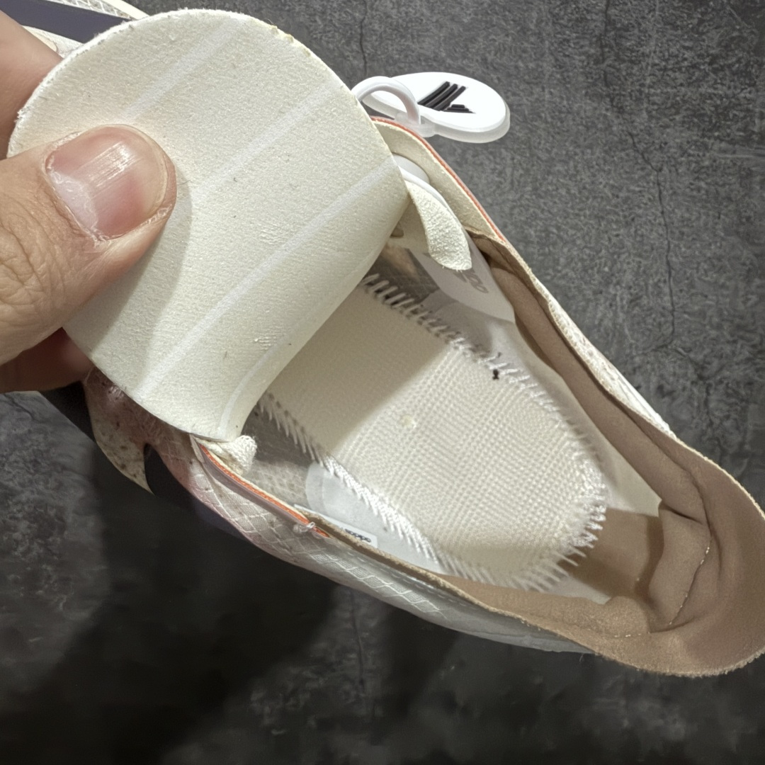 图片[10]-【NO.1纯原】Adidas Adizero Adios Pro 4 M竞训跑步鞋 白卡其棕 JR6367 市场独一档品质 区别所有版本 原鞋购入开发数月 原材料 原档案打造 细节版型一比一 独立双层组合底私模. 搭配ENERGYRODS 2.0真碳柱，每一步都动力满满 鞋面用的是Lightlock技术，轻透又贴合，就像给脚定制的一样。 中底是全掌Lightstrike Pro泡棉，软弹感超绝 真正一比一还原真实脚感💪🏻 尺码：36 36.5 37 38 38.5 39 40 40.5 41 42 42.5 43 44 44.5 45 46-选品中心