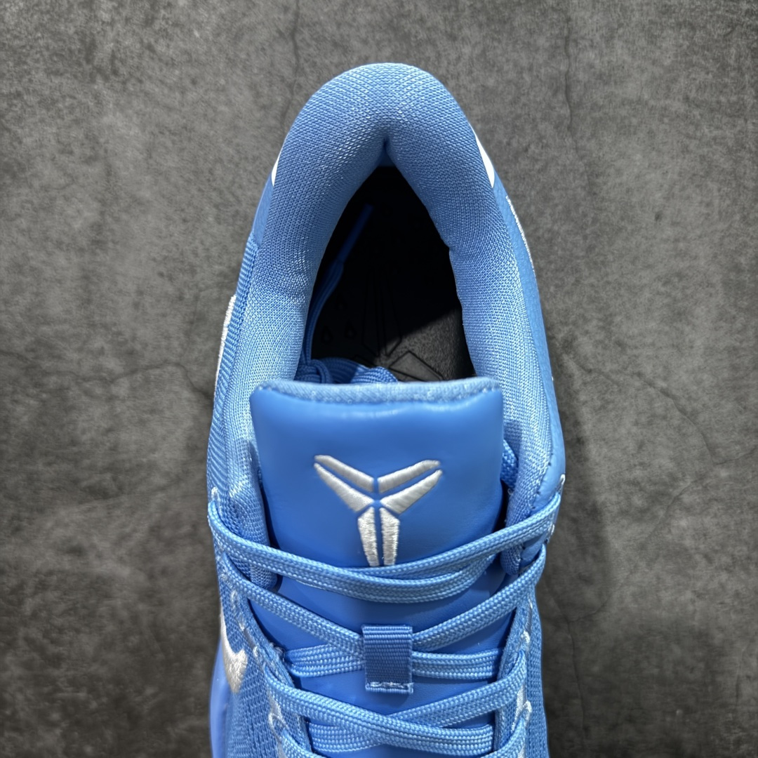 图片[8]-【CK纯原版】Nike Zoom Kobe Ⅷ System 科比8代低帮实战篮球鞋 鞋垫升级配备超厚PHYLON中底 前后掌部位搭载Zoom气垫单元 塑料碳纤维支撑中板 KOBE VII体系的速度模块配备了 PHYLON 中底和在前后掌部位的 Zoom气垫单元，提供快速响应的缓冲。同时，采用低帮弹力鞋口设计，使鞋子能够紧贴脚踝提供更好的支撑。速度模块采用贴合脚面的舒适包裹设计，摒弃传统的鞋舌和鞋内套，使球鞋更加轻质。 货号：HM6469-401 尺码：39-47.5-选品中心