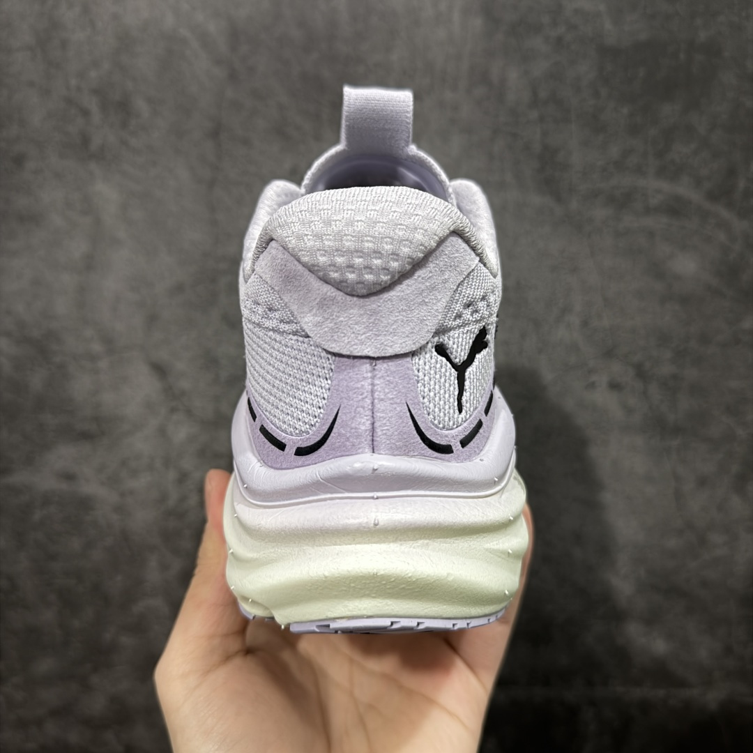 图片[4]-【纯原版】彪马彪破3 PUMA MAGNIFY NITRO 3代 PUMA跑鞋为跑步蓄 能，功能性和美观性兼备。搭载 PUMA NITRO 氮气中底，具备轻量与高缓冲回弹特性，打造柔软舒适脚感。以简约流畅的线条勾勒 PUMA 跑道，为鞋款增添一抹灵动气质。 鞋面 采用轻量化高弹织物鞋面，上脚透气舒适包覆，还确保了耐穿性和支撑性助力急速畅跑 中底 超临界NITRO氮气中底结合厚底轮廓舒适缓震，提供能力反馈，轻便柔软 跑步通勤皆可 鞋侧 PUMA 流线型跑道以明亮色彩呈现，勾勒活力运动美学 外底 采用 PUMAGRIP橡胶大底，止滑耐磨赋予跑者灵活自如的运动体验 货号 311047-07 尺码 36 37 37.5 38 38.5 39 40 40.5 41 42 42.5 43 44 44.5 45-选品中心