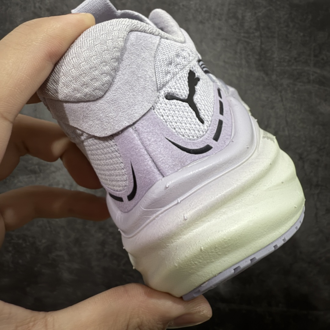 图片[2]-【纯原版】彪马彪破3 PUMA MAGNIFY NITRO 3代 PUMA跑鞋为跑步蓄 能，功能性和美观性兼备。搭载 PUMA NITRO 氮气中底，具备轻量与高缓冲回弹特性，打造柔软舒适脚感。以简约流畅的线条勾勒 PUMA 跑道，为鞋款增添一抹灵动气质。 鞋面 采用轻量化高弹织物鞋面，上脚透气舒适包覆，还确保了耐穿性和支撑性助力急速畅跑 中底 超临界NITRO氮气中底结合厚底轮廓舒适缓震，提供能力反馈，轻便柔软 跑步通勤皆可 鞋侧 PUMA 流线型跑道以明亮色彩呈现，勾勒活力运动美学 外底 采用 PUMAGRIP橡胶大底，止滑耐磨赋予跑者灵活自如的运动体验 货号 311047-07 尺码 36 37 37.5 38 38.5 39 40 40.5 41 42 42.5 43 44 44.5 45-选品中心