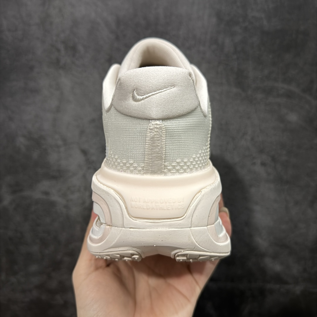 图片[4]-【YH纯原】Nike VOMERO PREMIUM 耐克 舒适减震防滑 低帮跑步鞋 全掌ReactX泡绵中底 前掌和后跟还配备了Air Zoom气垫单元 据说跑起来更快更舒适哦 这次最大的升级点 首次引入了ReactX泡绵 货号：HQ2050-835 尺码：36 36.5 37.5 38 38.5 39 40 40.5 41 42 42.5 43 44 45-选品中心