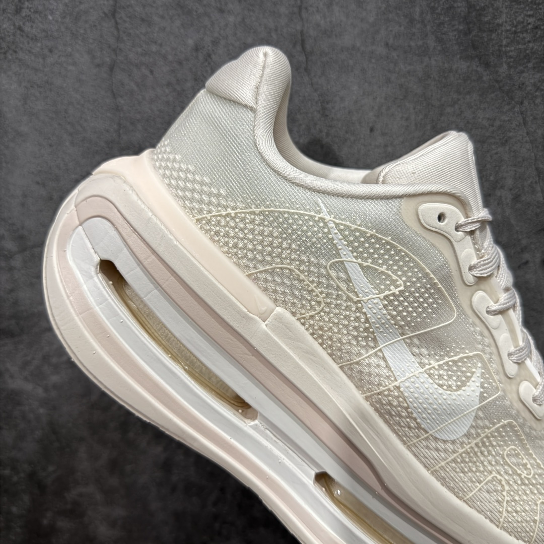 图片[7]-【YH纯原】Nike VOMERO PREMIUM 耐克 舒适减震防滑 低帮跑步鞋 全掌ReactX泡绵中底 前掌和后跟还配备了Air Zoom气垫单元 据说跑起来更快更舒适哦 这次最大的升级点 首次引入了ReactX泡绵 货号：HQ2050-835 尺码：36 36.5 37.5 38 38.5 39 40 40.5 41 42 42.5 43 44 45-选品中心