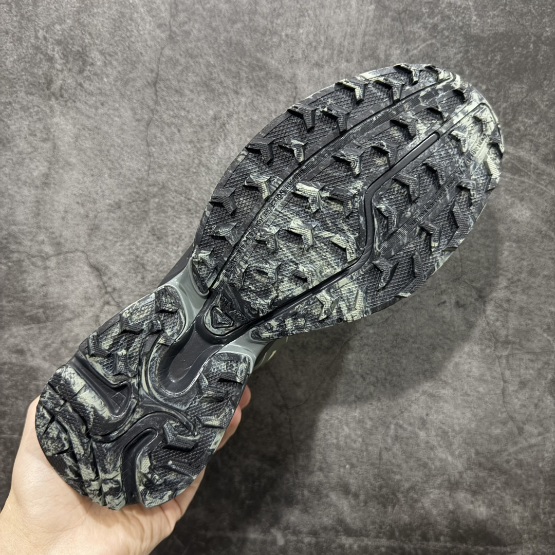 图片[9]-【绿x版本】SALOMON萨洛蒙 XT-WHISPER VOID 舒适柔软 休闲跑步鞋 男女同款 END联名 491703 28 纯原外贸平台特供订单 耗时半年巨作 #全套原纸板楦头开发 #原厂特供网布配套加持 #确保原汁原味 完美呈现版型 #原档数据独家私模五层组合大底 #男女鞋同步官方开发至46 #原装Ortholite轻量化鞋垫 #中底布带钢印编号 原厂TPU锁扣 #进口港宝加持 后跟自然饱满 还原公司包裹性 #鞋面采用SENSIFT贴合技术 #全方位贴合包裹脚型 #鞋跟部鞋底牵引设计 #提供强大的抓地性能 #更适应野外崎岖不平的道路 #基于 SALOMON 初代 XT 鞋身造型并搭载 4D ADVANCED CHASSIS™ 大底打造而成 为这款 XT-WHISPER 带来了多项足部控制与保护等功能性 如在运动过程中控制左右晃动的过程而提高稳定性、改善长途越野过程中足中到足尖的过渡、提高感知岩石的精确度以抵抗尖锐物体对脚底的伤害以及采用动态缓冲来增强穿着舒适感 从而减轻疲劳感 使 XT-WHISPER 成为一双舒适且安全的户外之履 尺码：36 36.5 37.5 38 38.5 39 40 40.5 41 42 42.5 43 44 45 46-选品中心