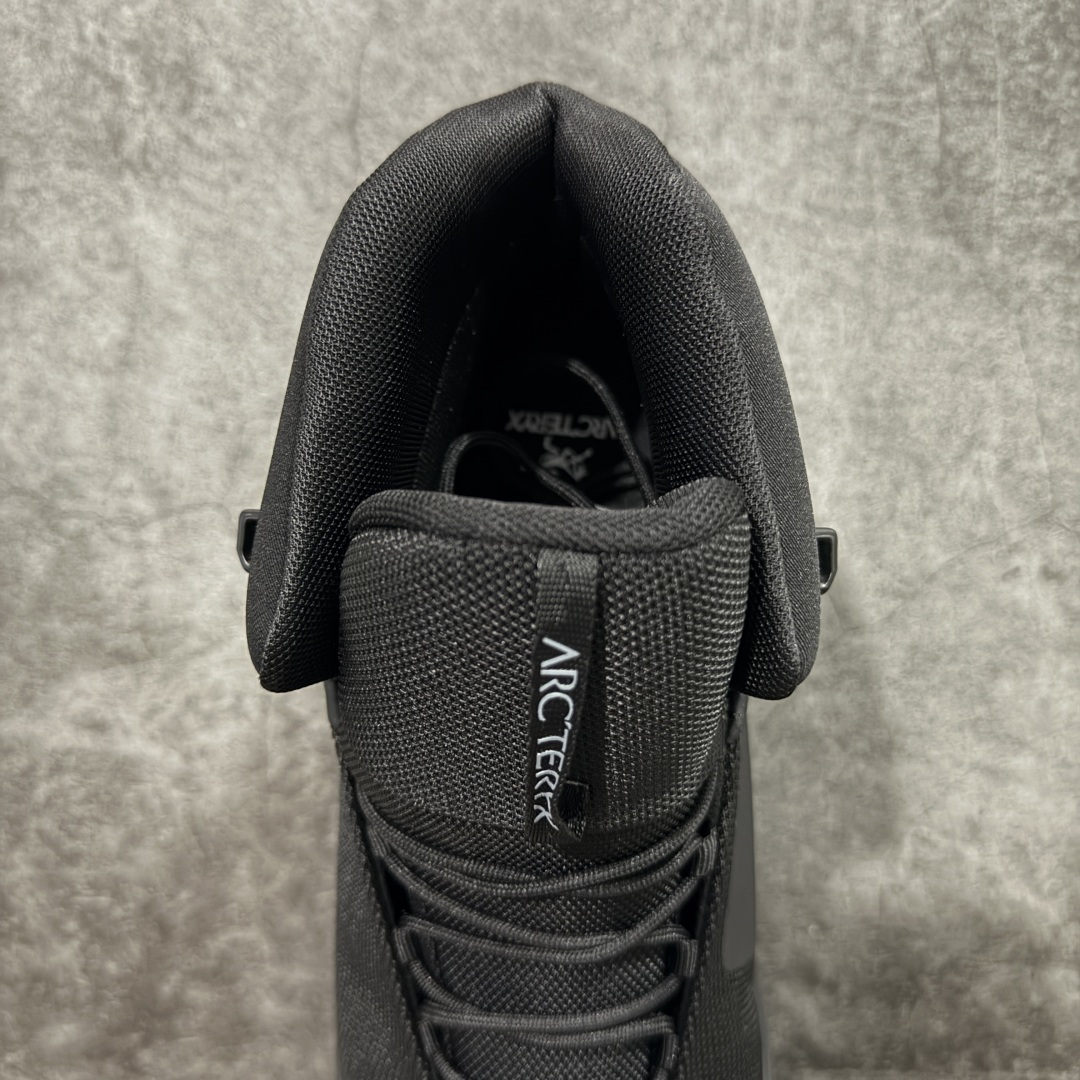 图片[8]-【公司级】始祖鸟ArcTeryx Kopec GTX M Mid 覆盖透气男越野跑鞋 中帮 正确后跟刺绣 完美细节版型 官方同步上架 适合技术路线单日徒步穿着 aeriosflgtx鞋受到长途野外跑步鞋的启发 适合在变化的地形上进行快速轻快的徒步旅行穿着，舒适而有支撑性，使您充满信心。该设计与脚部融为一体，可最大限度地减少摩擦，gore-tex保护膜网砂，采用gore隐形适体(invisiblefit)技术，更轻薄舒适。敏捷、稳定和技术路线上的自信源于vibram® megagrip外底、压缩eva内底以及一体的tpu。重量约：275g技术特点透气轻量耐磨鞋子鞋外底结构vibram®megagripM橡胶化合材料耐用柔软鞋子结构tpu鞋头可防磨损压缩eva泡沫内底以及一体的tpu铁芯提高了灵活性和稳定性，使您充满信心鞋子衬垫结构4mm厚ortholiteM3d模制插片材料gore-tex薄膜tpu高耐磨保护膜cordura® MX 尺码：39-45 编码： ABC370380-选品中心