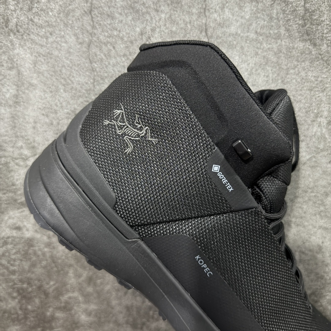 图片[7]-【公司级】始祖鸟ArcTeryx Kopec GTX M Mid 覆盖透气男越野跑鞋 中帮 正确后跟刺绣 完美细节版型 官方同步上架 适合技术路线单日徒步穿着 aeriosflgtx鞋受到长途野外跑步鞋的启发 适合在变化的地形上进行快速轻快的徒步旅行穿着，舒适而有支撑性，使您充满信心。该设计与脚部融为一体，可最大限度地减少摩擦，gore-tex保护膜网砂，采用gore隐形适体(invisiblefit)技术，更轻薄舒适。敏捷、稳定和技术路线上的自信源于vibram® megagrip外底、压缩eva内底以及一体的tpu。重量约：275g技术特点透气轻量耐磨鞋子鞋外底结构vibram®megagripM橡胶化合材料耐用柔软鞋子结构tpu鞋头可防磨损压缩eva泡沫内底以及一体的tpu铁芯提高了灵活性和稳定性，使您充满信心鞋子衬垫结构4mm厚ortholiteM3d模制插片材料gore-tex薄膜tpu高耐磨保护膜cordura® MX 尺码：39-45 编码： ABC370380-选品中心