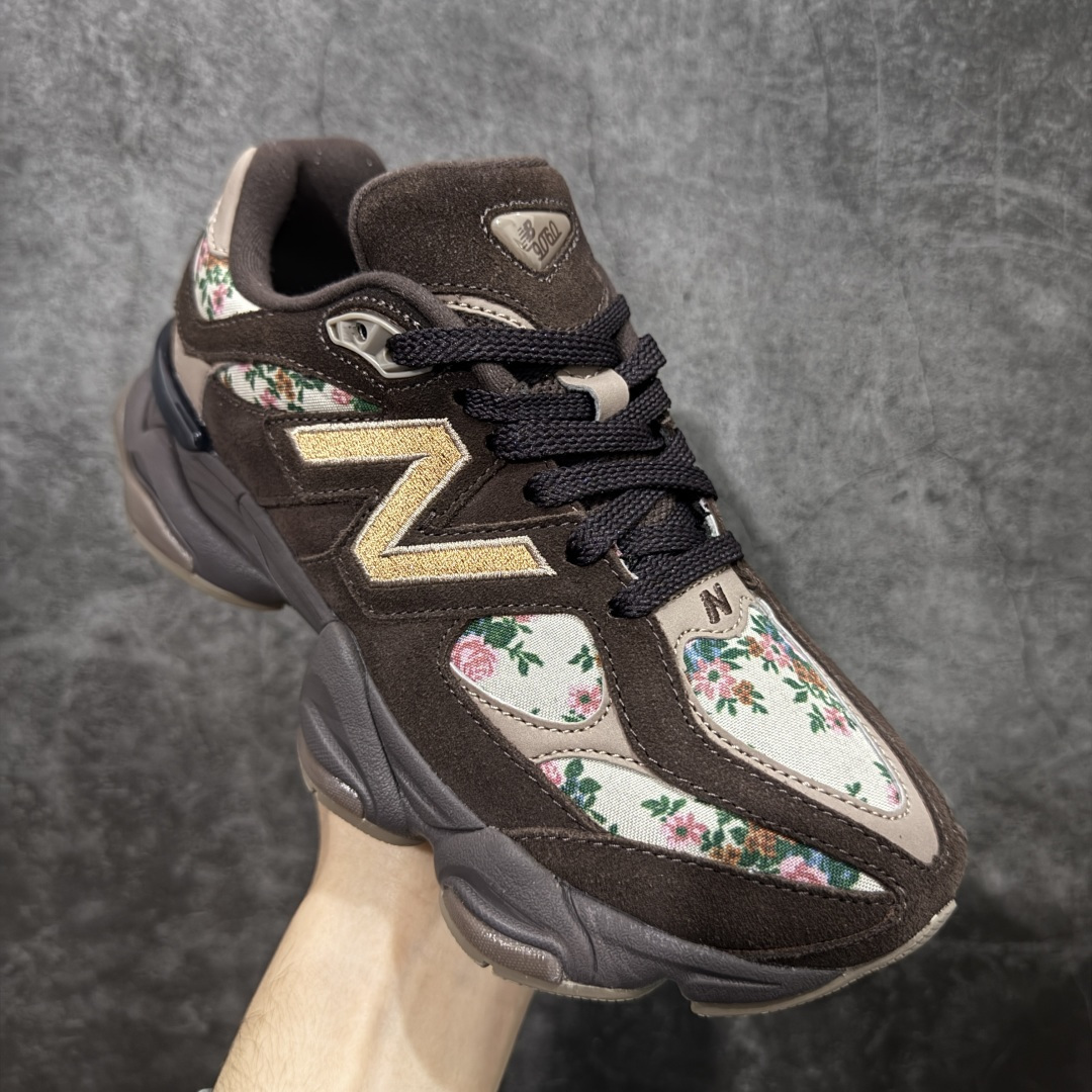 图片[3]-【纯原版】 New Balance NB9060 联名款 复古休闲运动慢跑鞋 灰色 U9060ATP 全套原楦原纸板原厂数据开发 进口三明治网面 原装进口翻毛皮料正确绒感卡色 正确中底拉帮中底网布细节 原厂标裁 带紫光防伪 定制后跟透明水晶模块 冲裁组合 大底贴合程度胶水上色把控完美 整洁度挑战全网艺术家 多道序QC把关品质完善 匠心打造 耗时两个月开发完成 工艺极其复杂难度可想而知 新开独立私模大底 全网唯一正确六层组合大底 高端零售专供产物 尺码：36 37 37.5 38 38.5 39 40 40.5 41 42 42.5 43 44 45 46.5-选品中心