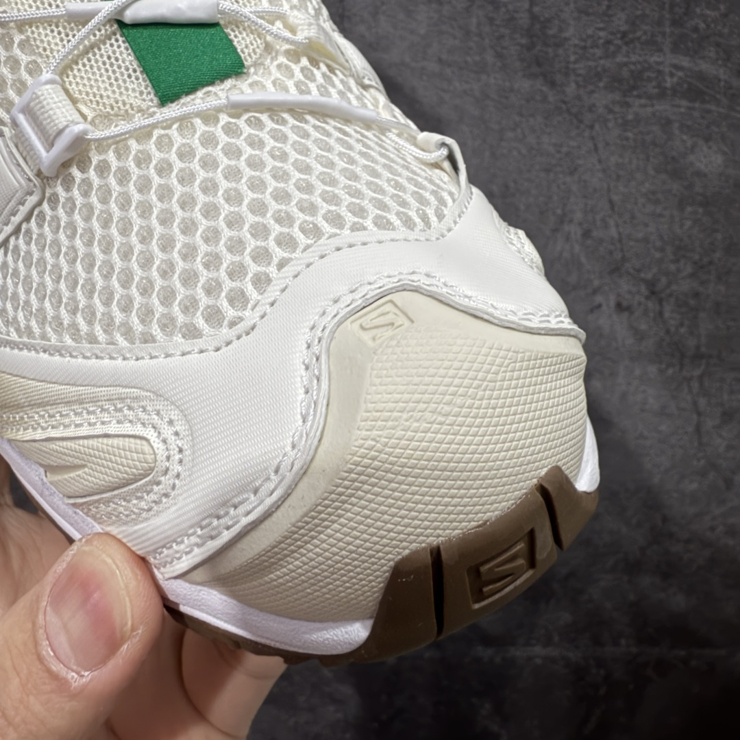 图片[5]-【666版本】SALOMON 萨洛蒙 XA PRO 3D 户外运动 网布减震防滑透气 低帮跑步鞋 男女同款 白绿 478874 全新品质 巅峰之作 所有配色均购物原版拆解1：1开发 原材料打造 非市场公版便宜货 私模大底 清洁度比市场所有版本都高 全套原纸板楦头开发 原厂网布配套 确保原汁原味 完美呈现版型 原档数据独家私模五层组合大底 男女鞋同步官方开发至46 原装Ortholite轻量化鞋垫 中底布带钢印编号 原厂TPU锁扣 进口港宝加持 后跟自然饱满 还原公司包裹性 鞋面采用SENSIFT贴合技术 全方位贴合包裹脚型 鞋跟部鞋底牵引设计 提供强大的抓地性能 更适应野外崎岖不平的道路 其3D ADVANCED CHASSIS底盘 材料轻量大化 钉齿设计更具稳定性 防护性 鞋底易磨损区运用CONTAGRIP高耐磨材料 应对城市硬质路面长距离跑考验 尺码：36 36.5 37.5 38 38.5 39 40 40.5 41 42 42.5 43 44 45 46-选品中心