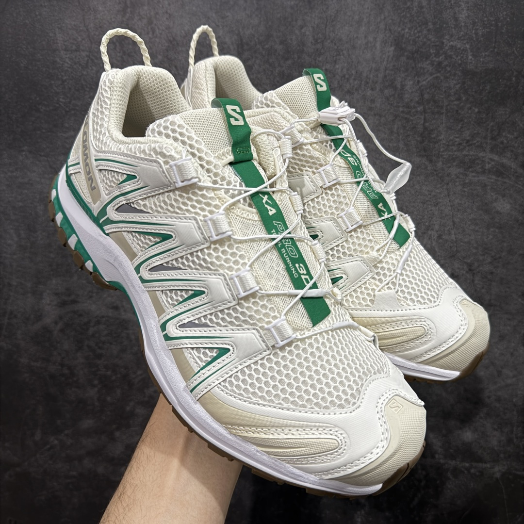 【666版本】SALOMON 萨洛蒙 XA PRO 3D 户外运动 网布减震防滑透气 低帮跑步鞋 男女同款 白绿 478874 全新品质 巅峰之作 所有配色均购物原版拆解1:1开发 原材料打造 非市场公版便宜货 私模大底 清洁度比市场所有版本都高 全套原纸板楦头开发 原厂网布配套 确保原汁原味 完美呈现版型 原档数据独家私模五层组合大底 男女鞋同步官方开发至46 原装Ortholite轻量化鞋垫 中底布带钢印编号 原厂TPU锁扣 进口港宝加持 后跟自然饱满 还原公司包裹性 鞋面采用SENSIFT贴合技术 全方位贴合包裹脚型 鞋跟部鞋底牵引设计 提供强大的抓地性能 更适应野外崎岖不平的道路 其3D ADVANCED CHASSIS底盘 材料轻量大化 钉齿设计更具稳定性 防护性 鞋底易磨损区运用CONTAGRIP高耐磨材料 应对城市硬质路面长距离跑考验 尺码:36 36.5 37.5 38 38.5 39 40 40.5 41 42 42.5 43 44 45 46-选品中心