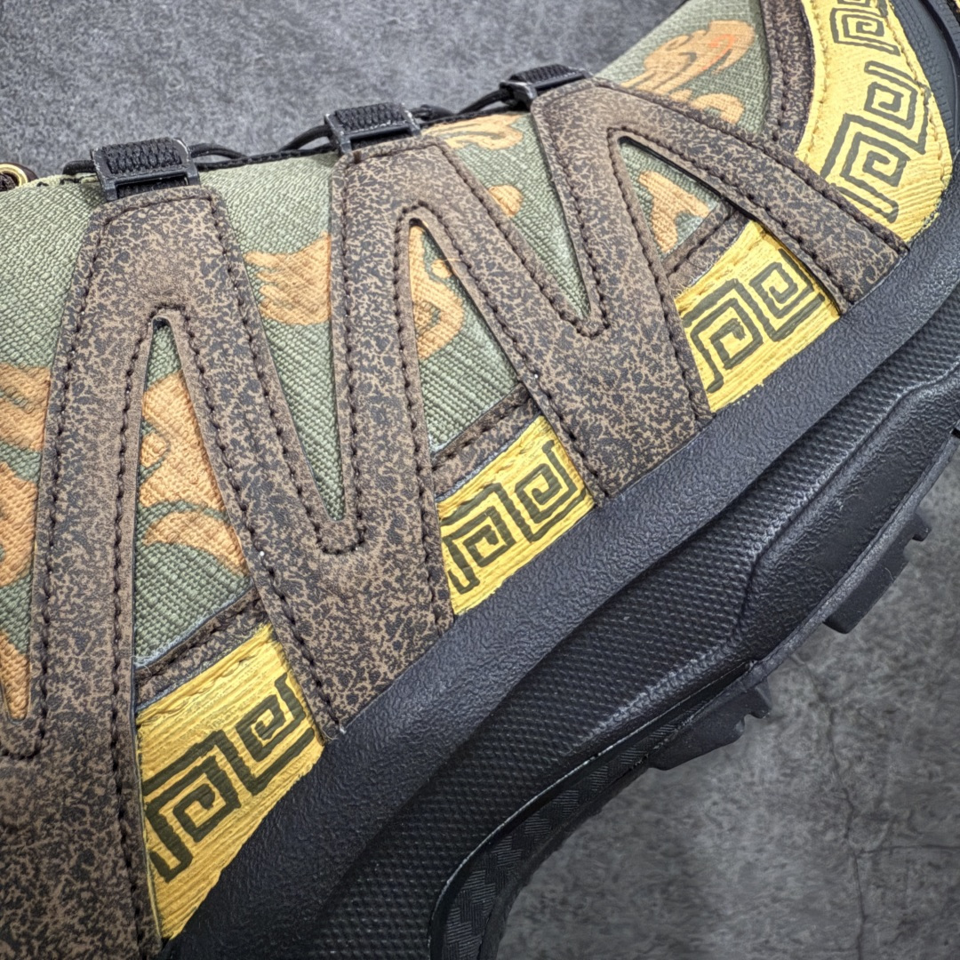 图片[3]-【GOAT纯原定制】SALOMON 萨洛蒙 XA PRO 3D 户外运动 网布减震防滑透气 低帮跑步鞋 男女同款绿棕色 马毛 马年限定477974 此款为定制款 下单定制周期为2天 全新品质 巅峰之作 所有配色均购物原版拆解1：1开发 原材料打造 非市场公版便宜货 私模大底 清洁度比市场所有版本都高 全套原纸板楦头开发 原厂网布配套 确保原汁原味 完美呈现版型 原档数据独家私模五层组合大底 男女鞋同步官方开发至47 原装Ortholite轻量化鞋垫 中底布带钢印编号 原厂TPU锁扣 进口港宝加持 后跟自然饱满 还原公司包裹性 鞋面采用SENSIFT贴合技术 全方位贴合包裹脚型 鞋跟部鞋底牵引设计 提供强大的抓地性能 更适应野外崎岖不平的道路 其3D ADVANCED CHASSIS底盘 材料轻量大化 钉齿设计更具稳定性 防护性 鞋底易磨损区运用CONTAGRIP高耐磨材料 应对城市硬质路面长距离跑考验 尺码：36 36.5 37.5 38 38.5 39 40 40.5 41 42 42.5 43 44 45 46 47-选品中心