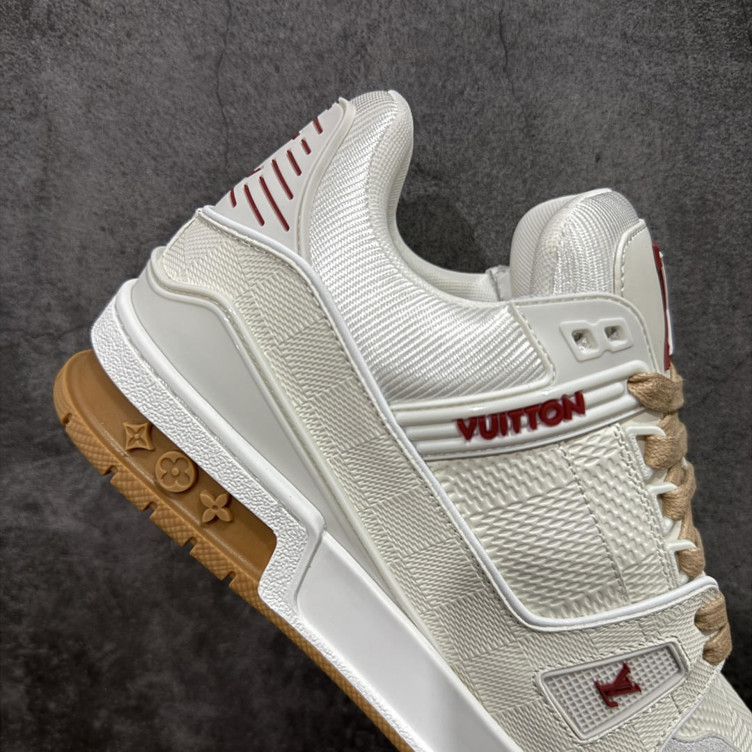 图片[7]-【天花板/Goat版】 市场最强版 没有之一的存在💪🏻 Louis Vuitton LV Trainer 系列全新版上架 手里有正品的可以对比下🆚懂货的看细节‼️ 此版品质是市场从未达到的新高度！ 整体版型 皮料 牛仔布的色差 压花纹路清晰度 后跟版型等等 都可以自行对比[机智]吊打市场所有货，怒甩十条街的那种，直接来正品对比图🆚，欢迎拿市场各大工厂的货来对比！ 尺码：35-45码-选品中心