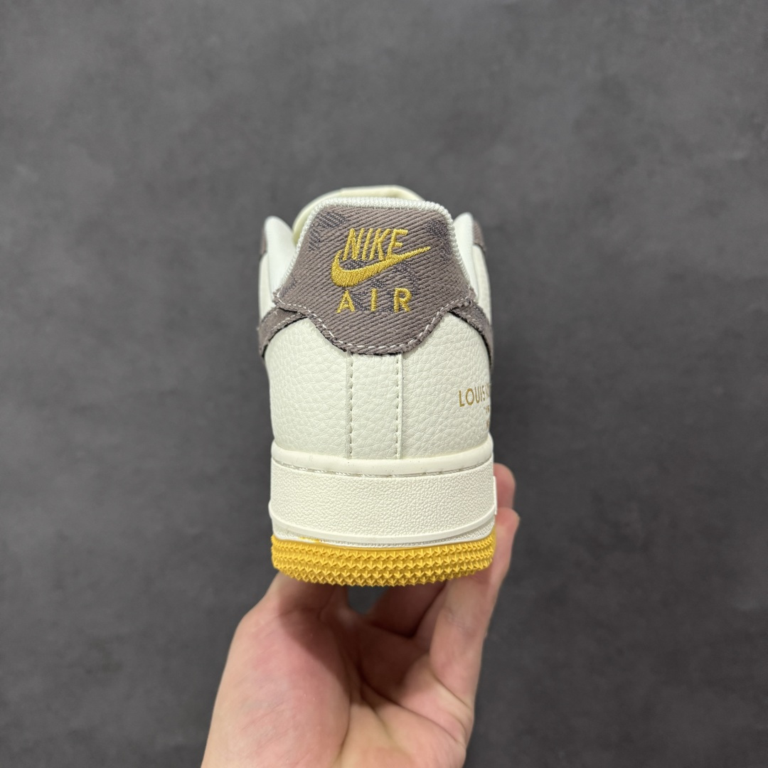 图片[4]-【定制版】Nike Air Force 1 \’07 Low “LV联名——印花米棕黄”空军一号 高端定制 低帮 运动鞋 休闲鞋 折边针车 工艺难度大 原楦头原纸板 原装鞋盒 定制五金配件 内置全掌气垫 原厂鞋底 货号：QW5606-262 尺码：36 36.5 37.5 38 38.5 39 40 40.5 41 42 42.5 43 44 44.5 45-选品中心