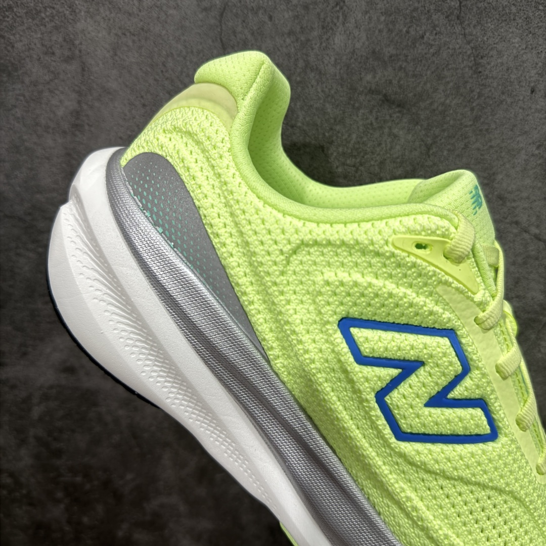 图片[7]-【Goat纯原】New Balance Fresh Foam X NB1080V6 新百伦系列低帮轻量化厚底健身休闲运动慢跑鞋 M10802HR 全新出货 真正超临界大底 提前原版开发 细节做工材料脚感与原版相差无几 近赏｜无论是日常慢跑，还是City Walk，它都可轻松应对提起今年最流行的事情，想必在你所在的城市来一段City Walk，是很多潮男潮女都会做的吧。当时间来到十月，一年中最舒服的时光，无论是慢跑也好，还是City Walk，今天推荐的这双鞋，都可以轻松应对。那就是可以带给你久违的松弛感、治愈你柔软的需要的New Balance Fresh Foam X1080v15。作为New Balance经典跑鞋系列，1080系列可以说凝聚了品牌历来前沿科技与制造匠心。今年的v13版本可谓再度革新。在舒适体验、运动性能以及造型风格三个维度上做到了有机交融。舒适体验一直是1080跑鞋系列带给我们最大的直观感受，加上本就带有严肃跑鞋基因，在今年全新材料配方的Fresh FoamX中底泡棉上则有了不一样的缓震性能，重新定义“踩屎感”。可再生柔软针织鞋面使用可追溯的Repreve再生鞋面材料，柔软透气的鞋面提供绵密的贴合与包裹感，轻量分区橡胶大底分区外底橡胶采用新材料，改进纹路设计，增加前掌外底硬度，提升滚动反馈和传动效率。 尺码：36 36.5 37 38 39.5 40 40.5 41.5 42 42.5 43 44 44.5 45-选品中心
