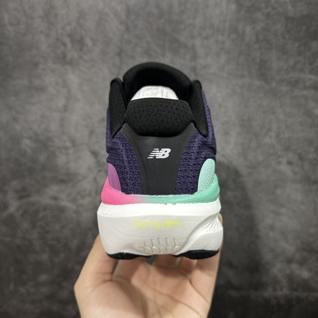 图片[4]-【Goat纯原】New Balance Fresh Foam X NB1080V6 新百伦系列低帮轻量化厚底健身休闲运动慢跑鞋 全新出货 真正超临界大底 提前原版开发 细节做工材料脚感与原版相差无几 近赏｜无论是日常慢跑，还是City Walk，它都可轻松应对提起今年最流行的事情，想必在你所在的城市来一段City Walk，是很多潮男潮女都会做的吧。当时间来到十月，一年中最舒服的时光，无论是慢跑也好，还是City Walk，今天推荐的这双鞋，都可以轻松应对。那就是可以带给你久违的松弛感、治愈你柔软的需要的New Balance Fresh Foam X1080v15。作为New Balance经典跑鞋系列，1080系列可以说凝聚了品牌历来前沿科技与制造匠心。今年的v13版本可谓再度革新。在舒适体验、运动性能以及造型风格三个维度上做到了有机交融。舒适体验一直是1080跑鞋系列带给我们最大的直观感受，加上本就带有严肃跑鞋基因，在今年全新材料配方的Fresh FoamX中底泡棉上则有了不一样的缓震性能，重新定义“踩屎感”。可再生柔软针织鞋面使用可追溯的Repreve再生鞋面材料，柔软透气的鞋面提供绵密的贴合与包裹感，轻量分区橡胶大底分区外底橡胶采用新材料，改进纹路设计，增加前掌外底硬度，提升滚动反馈和传动效率。 尺码：36 36.5 37 38 39.5 40 40.5 41.5 42 42.5 43 44 44.5 45-选品中心