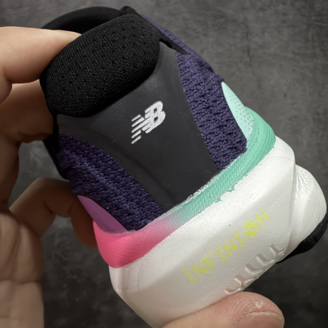 图片[2]-【Goat纯原】New Balance Fresh Foam X NB1080V6 新百伦系列低帮轻量化厚底健身休闲运动慢跑鞋 全新出货 真正超临界大底 提前原版开发 细节做工材料脚感与原版相差无几 近赏｜无论是日常慢跑，还是City Walk，它都可轻松应对提起今年最流行的事情，想必在你所在的城市来一段City Walk，是很多潮男潮女都会做的吧。当时间来到十月，一年中最舒服的时光，无论是慢跑也好，还是City Walk，今天推荐的这双鞋，都可以轻松应对。那就是可以带给你久违的松弛感、治愈你柔软的需要的New Balance Fresh Foam X1080v15。作为New Balance经典跑鞋系列，1080系列可以说凝聚了品牌历来前沿科技与制造匠心。今年的v13版本可谓再度革新。在舒适体验、运动性能以及造型风格三个维度上做到了有机交融。舒适体验一直是1080跑鞋系列带给我们最大的直观感受，加上本就带有严肃跑鞋基因，在今年全新材料配方的Fresh FoamX中底泡棉上则有了不一样的缓震性能，重新定义“踩屎感”。可再生柔软针织鞋面使用可追溯的Repreve再生鞋面材料，柔软透气的鞋面提供绵密的贴合与包裹感，轻量分区橡胶大底分区外底橡胶采用新材料，改进纹路设计，增加前掌外底硬度，提升滚动反馈和传动效率。 尺码：36 36.5 37 38 39.5 40 40.5 41.5 42 42.5 43 44 44.5 45-选品中心