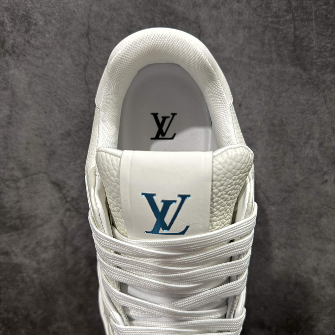 图片[8]-【天花板/Goat版】 市场最强版 没有之一的存在💪🏻 Louis Vuitton LV Trainer 系列全新版上架 手里有正品的可以对比下🆚懂货的看细节‼️ 此版品质是市场从未达到的新高度！ 整体版型 皮料 牛仔布的色差 压花纹路清晰度 后跟版型等等 都可以自行对比[机智]吊打市场所有货，怒甩十条街的那种，直接来正品对比图🆚，欢迎拿市场各大工厂的货来对比！ 尺码：35-45码-选品中心