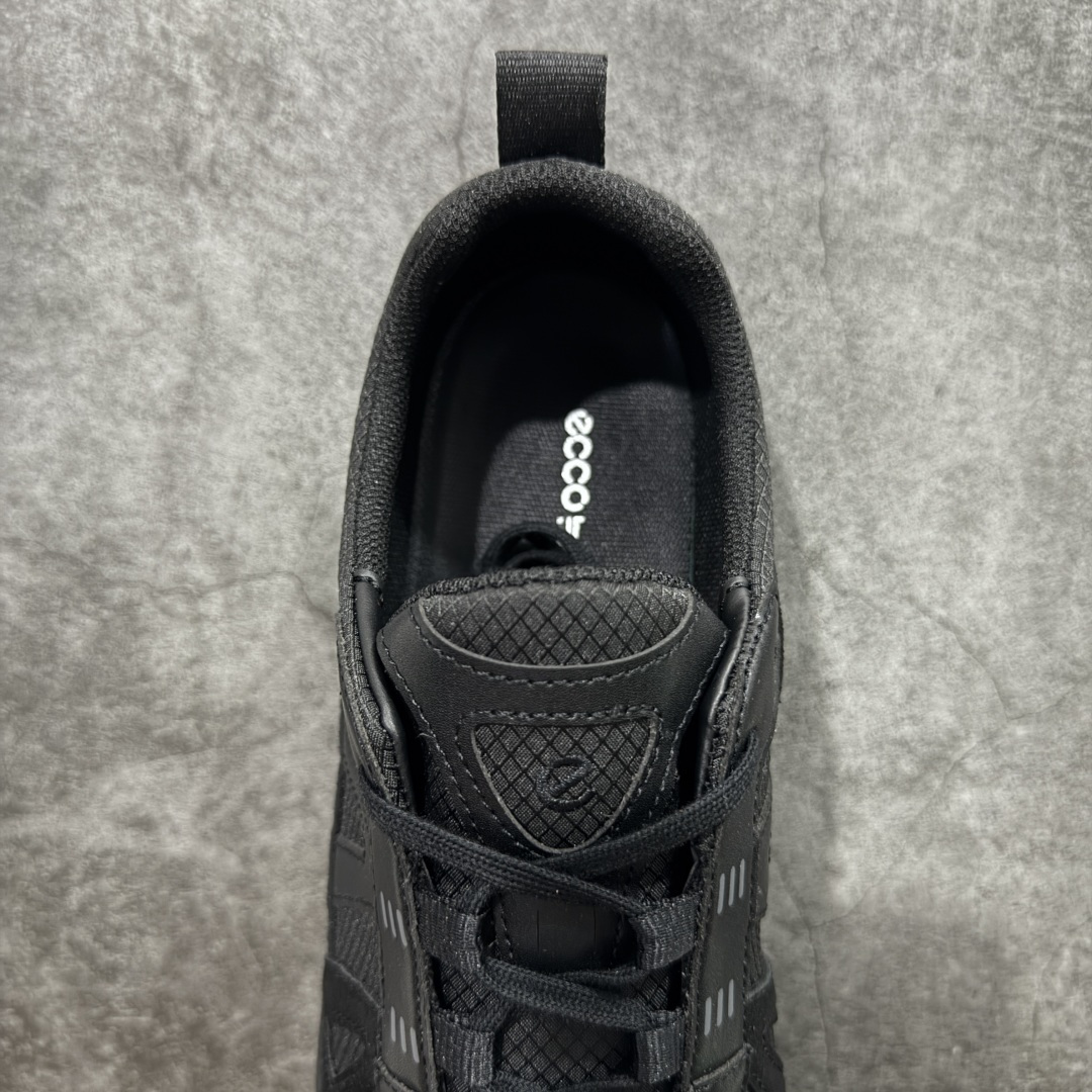 图片[8]-【升级版】ECCO爱步 BIOM LITE 皮革系带时尚耐磨低帮 户外功能鞋 工厂出货 价格实惠不杀猪‼️ ECCO以三大核心特征为依托：北欧设计风格、鞋履制作、积极的生活方式。北欧设计风格：北欧设计特点是独特、有格调、实用和简约，并且品质优良。鞋履制作：ECCO钟爱鞋履制作以及一切与鞋履制作相关的事物。积极的生活方式：ECCO的创始人希望制作出的鞋履无需磨合，即可完美贴合脚型，帮助人们享受行走的乐趣。ECCO的成功源自其产品质量和创新的技术水平，恪守“鞋遵循双足”的设计理念，将的舒适度和风格融为一体。ECCO跑遍全世界寻找创新的原料。从制革制鞋一体化的设置，源头上控制皮革质量，确保对人体无害。 尺码：36 37 38 39 40 41 42 43 44 45-选品中心