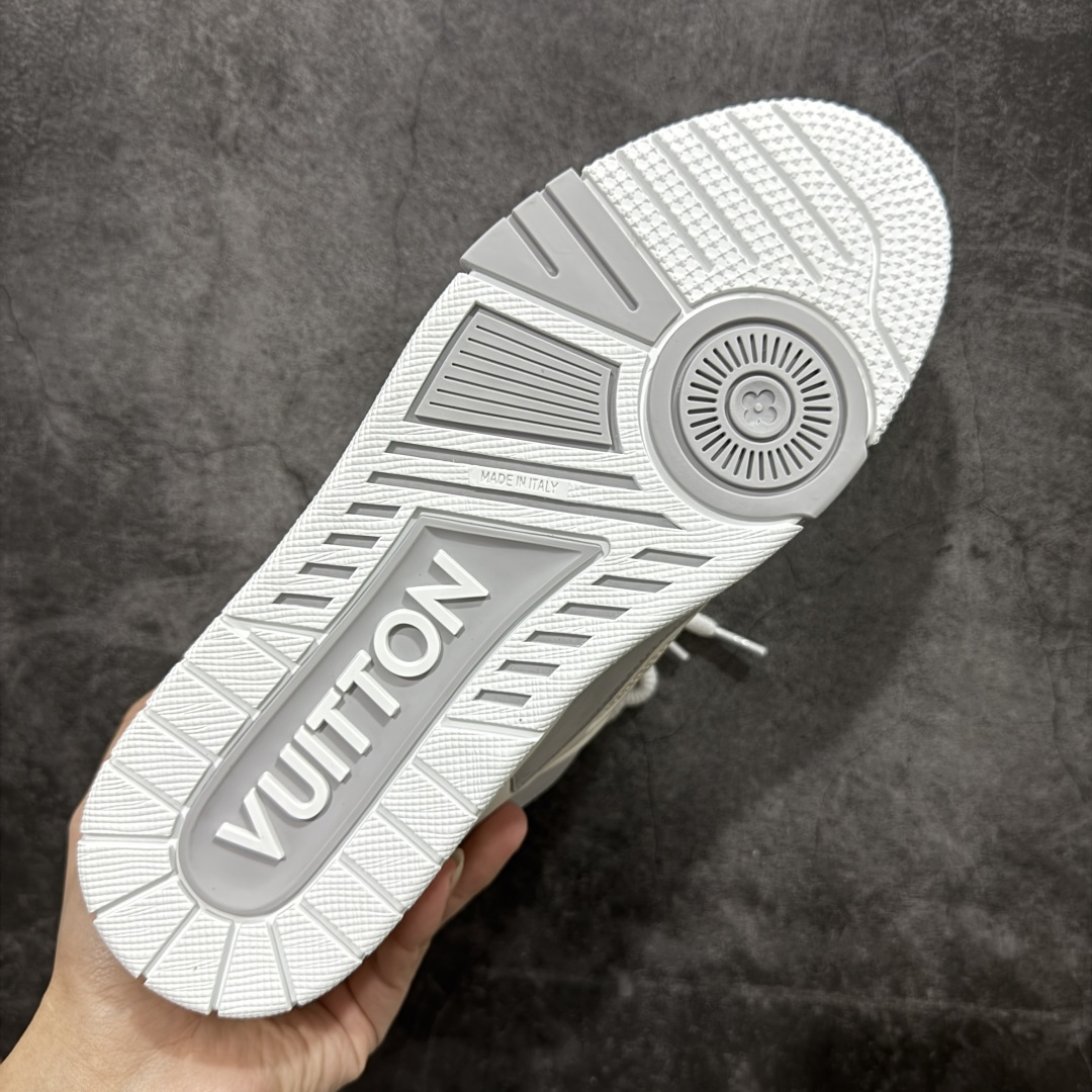 图片[9]-【佛山顶级超A版】Louis Vuitton LV Skate系列 灰白 仓库现货 当天可取 佛山超A私人订单 专柜混卖零售专供 所有配色均为购买原版复刻 整体版型 皮料 市场独一无二 后跟版型都可以自行对比[机智]吊打市场所有货 怒甩十条街，欢迎拿市场各大工厂的货来对比！ 鞋舌烫金超正 压印程度秒杀市面90%以上的高端货 新配色陆续开发出货 尺码：39-46-选品中心