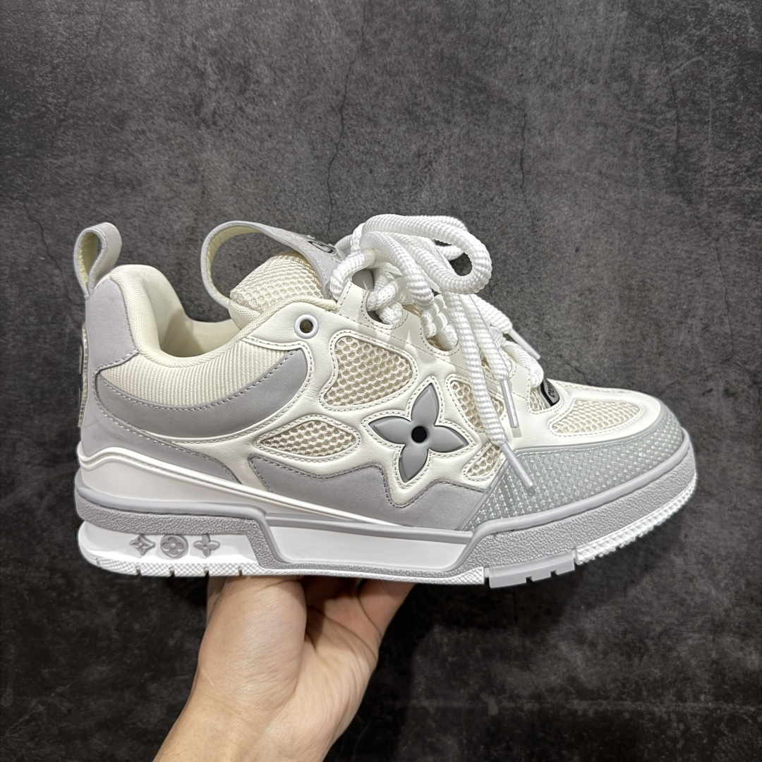 【佛山顶级超A版】Louis Vuitton LV Skate系列 灰白 仓库现货 当天可取 佛山超A私人订单 专柜混卖零售专供 所有配色均为购买原版复刻 整体版型 皮料 市场独一无二 后跟版型都可以自行对比[机智]吊打市场所有货 怒甩十条街，欢迎拿市场各大工厂的货来对比！ 鞋舌烫金超正 压印程度秒杀市面90%以上的高端货 新配色陆续开发出货 尺码：39-46-选品中心