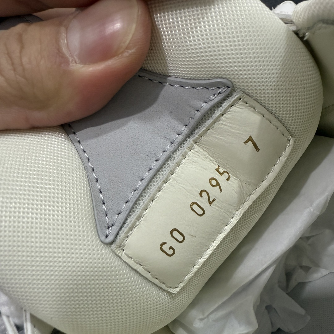 图片[7]-【佛山顶级超A版】Louis Vuitton LV Skate系列 灰白 仓库现货 当天可取 佛山超A私人订单 专柜混卖零售专供 所有配色均为购买原版复刻 整体版型 皮料 市场独一无二 后跟版型都可以自行对比[机智]吊打市场所有货 怒甩十条街，欢迎拿市场各大工厂的货来对比！ 鞋舌烫金超正 压印程度秒杀市面90%以上的高端货 新配色陆续开发出货 尺码：39-46-选品中心