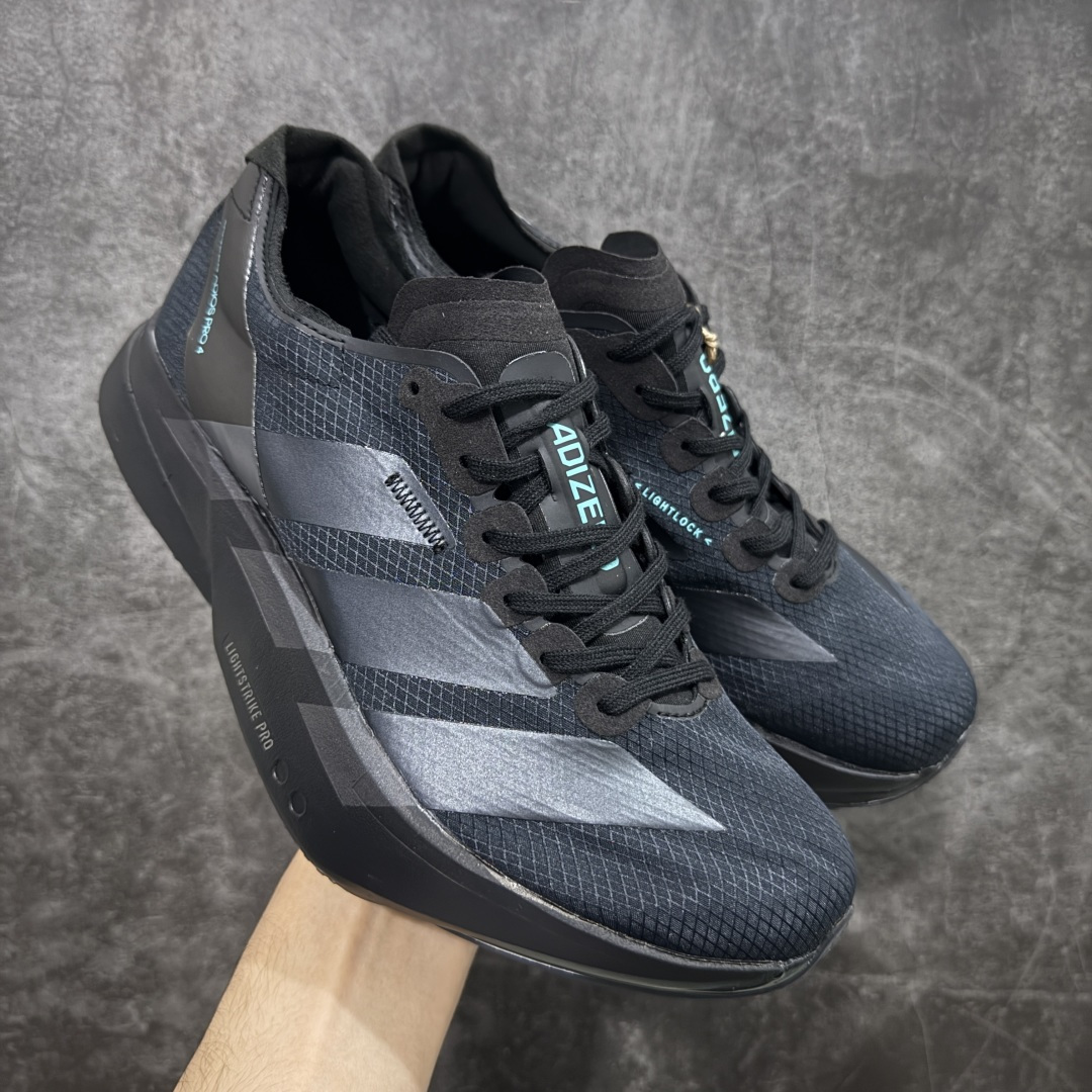 【NO.1纯原】Adidas Adizero Adios Pro 4 M竞训跑步鞋 黑色黑武士 HQ7411 市场独一档品质 区别所有版本 原鞋购入开发数月 原材料 原档案打造 细节版型一比一 独立双层组合底私模. 搭配ENERGYRODS 2.0真碳柱,每一步都动力满满 鞋面用的是Lightlock技术,轻透又贴合,就像给脚定制的一样。 中底是全掌Lightstrike Pro泡棉,软弹感超绝 真正一比一还原真实脚感💪🏻 尺码:36 36.5 37 38 38.5 39 40 40.5 41 42 42.5 43 44 44.5 45 46-选品中心