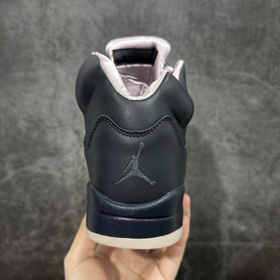 图片[4]-【外贸纯原】PSG x Air Jordan 5 Retro AJ5 乔5大巴黎 HQ3004-001  外贸大厂出品 原材料顶级品质 鞋面大胆使用格纹织物 + 皮革的组合方式，PSG Logo 暗藏于 AJ5 标志性的鞋侧网眼。  尺码：40 40.5 41 42 42.5 43 44 44.5 45 46 47.5-选品中心