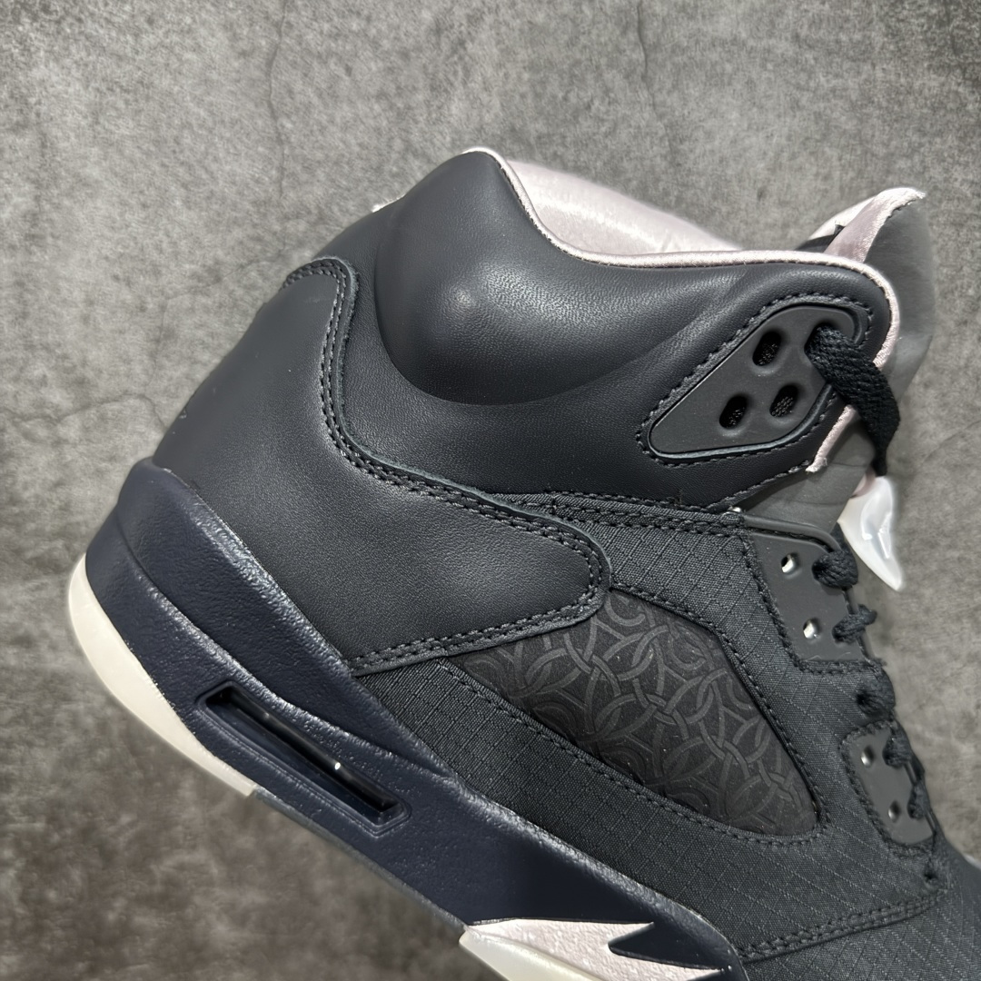 图片[7]-【外贸纯原】PSG x Air Jordan 5 Retro AJ5 乔5大巴黎 HQ3004-001  外贸大厂出品 原材料顶级品质 鞋面大胆使用格纹织物 + 皮革的组合方式，PSG Logo 暗藏于 AJ5 标志性的鞋侧网眼。  尺码：40 40.5 41 42 42.5 43 44 44.5 45 46 47.5-选品中心