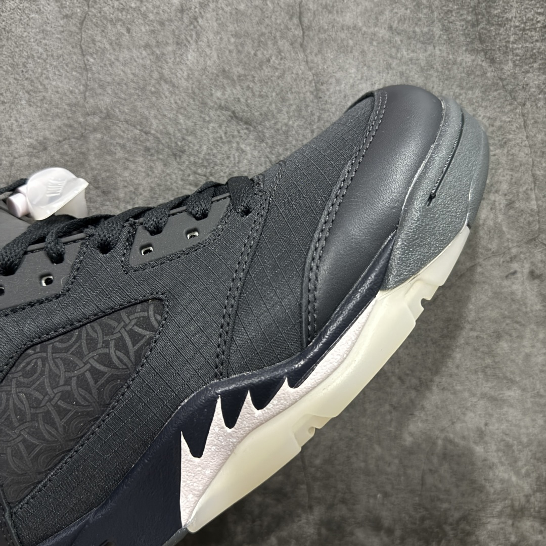 图片[6]-【外贸纯原】PSG x Air Jordan 5 Retro AJ5 乔5大巴黎 HQ3004-001  外贸大厂出品 原材料顶级品质 鞋面大胆使用格纹织物 + 皮革的组合方式，PSG Logo 暗藏于 AJ5 标志性的鞋侧网眼。  尺码：40 40.5 41 42 42.5 43 44 44.5 45 46 47.5-选品中心