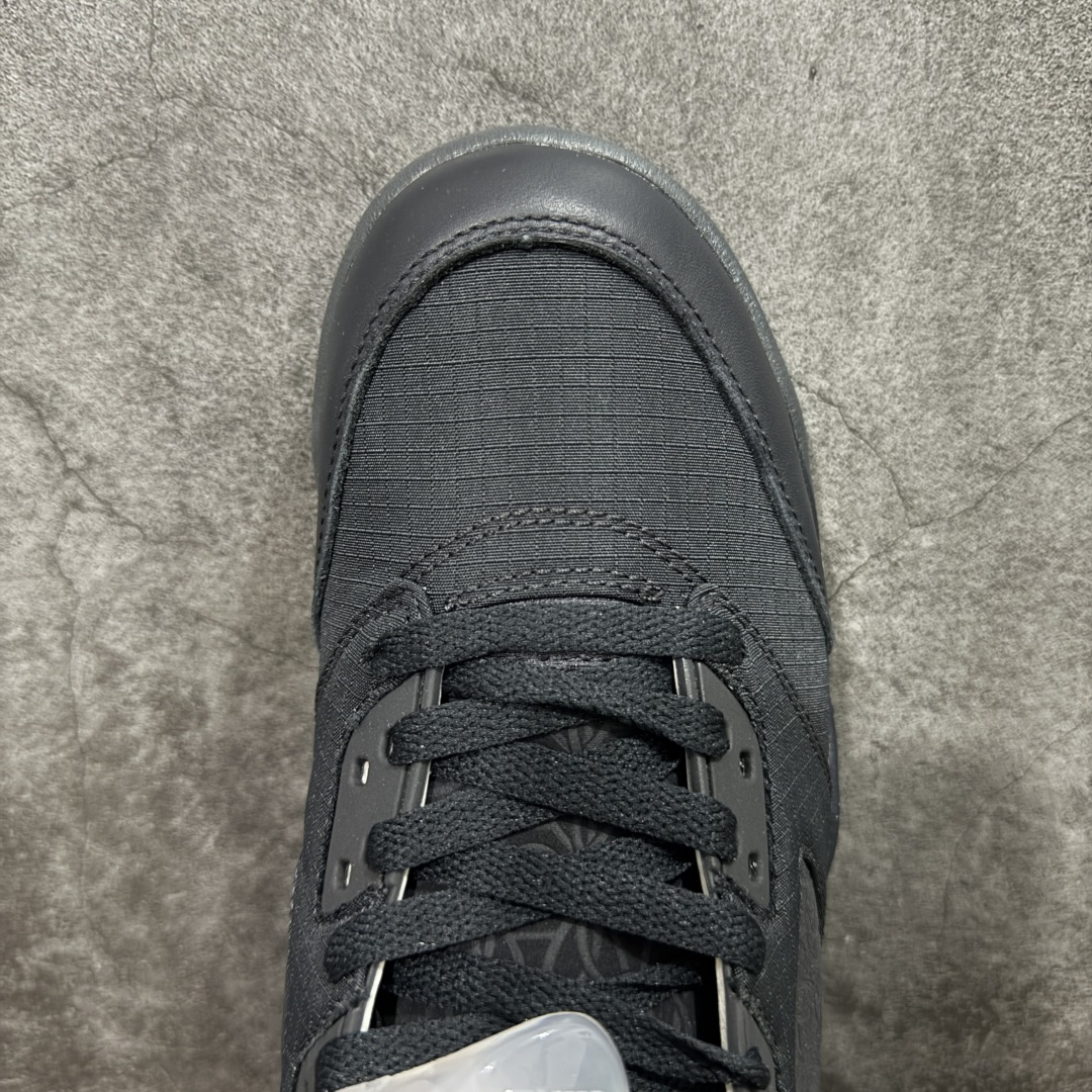 图片[5]-【外贸纯原】PSG x Air Jordan 5 Retro AJ5 乔5大巴黎 HQ3004-001  外贸大厂出品 原材料顶级品质 鞋面大胆使用格纹织物 + 皮革的组合方式，PSG Logo 暗藏于 AJ5 标志性的鞋侧网眼。  尺码：40 40.5 41 42 42.5 43 44 44.5 45 46 47.5-选品中心