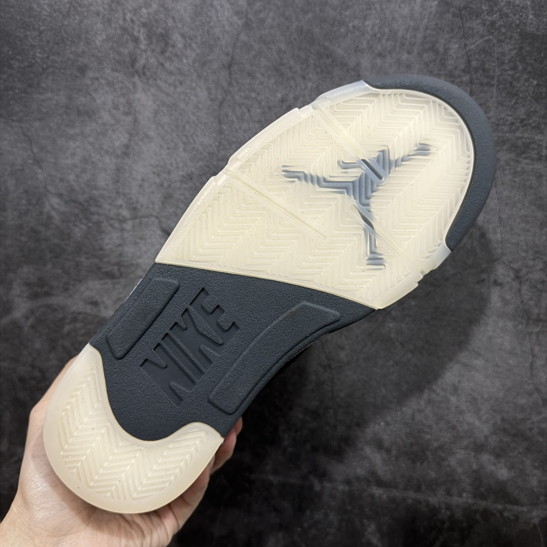 图片[9]-【外贸纯原】PSG x Air Jordan 5 Retro AJ5 乔5大巴黎 HQ3004-001  外贸大厂出品 原材料顶级品质 鞋面大胆使用格纹织物 + 皮革的组合方式，PSG Logo 暗藏于 AJ5 标志性的鞋侧网眼。  尺码：40 40.5 41 42 42.5 43 44 44.5 45 46 47.5-选品中心