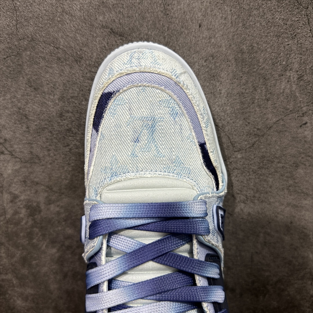 图片[5]-【莞产YS版本】Louis Vuitton Trainer lv时装走秀运动鞋 完美鞋型超高的清洁度 零毛边线头瑕疵 全套原楦原纸版原鞋开模 全网最具灵魂的版型 正确原装黄色鞋盒 正确中底印花 鞋面印花3D高频深度立体 全鞋电脑针车 紧密相连 针距密度一致 环保乳胶注塑鞋垫 厚度脚感还原原版 皮面裁剪部位 统一油边封口工艺 原装橡胶大底含胶量大底组合零偏差 专柜全套包装 防尘袋 说明书 质保卡 尺码： 39 40 41 42 43 44 45-选品中心