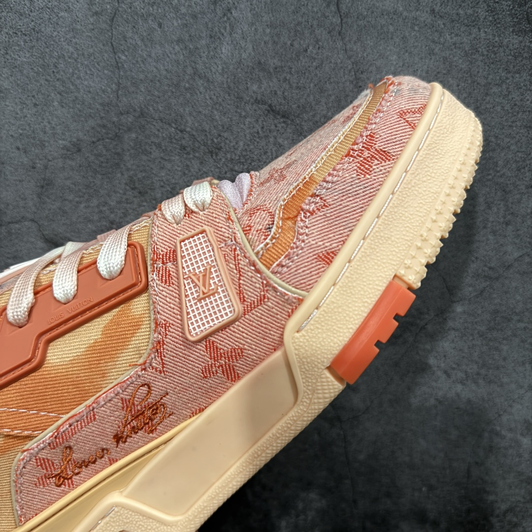 图片[6]-【莞产YS版本】Louis Vuitton Trainer lv时装走秀运动鞋 完美鞋型超高的清洁度 零毛边线头瑕疵 全套原楦原纸版原鞋开模 全网最具灵魂的版型 正确原装黄色鞋盒 正确中底印花 鞋面印花3D高频深度立体 全鞋电脑针车 紧密相连 针距密度一致 环保乳胶注塑鞋垫 厚度脚感还原原版 皮面裁剪部位 统一油边封口工艺 原装橡胶大底含胶量大底组合零偏差 专柜全套包装 防尘袋 说明书 质保卡 尺码： 39 40 41 42 43 44 45-选品中心