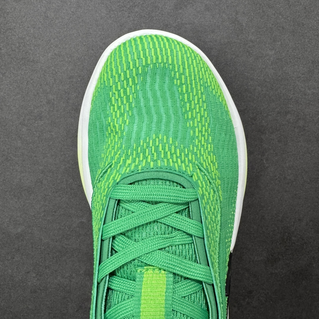 图片[8]-【公司级】Nike Zoom VOMERO 耐克 舒适减震防滑 低帮跑步鞋 全掌ReactX泡绵中底 前掌和后跟还配备了Air Zoom气垫单元 据说跑起来更快更舒适哦 这次最大的升级点 首次引入了ReactX泡绵 尺码：36-45 货号：YC2661-009-选品中心