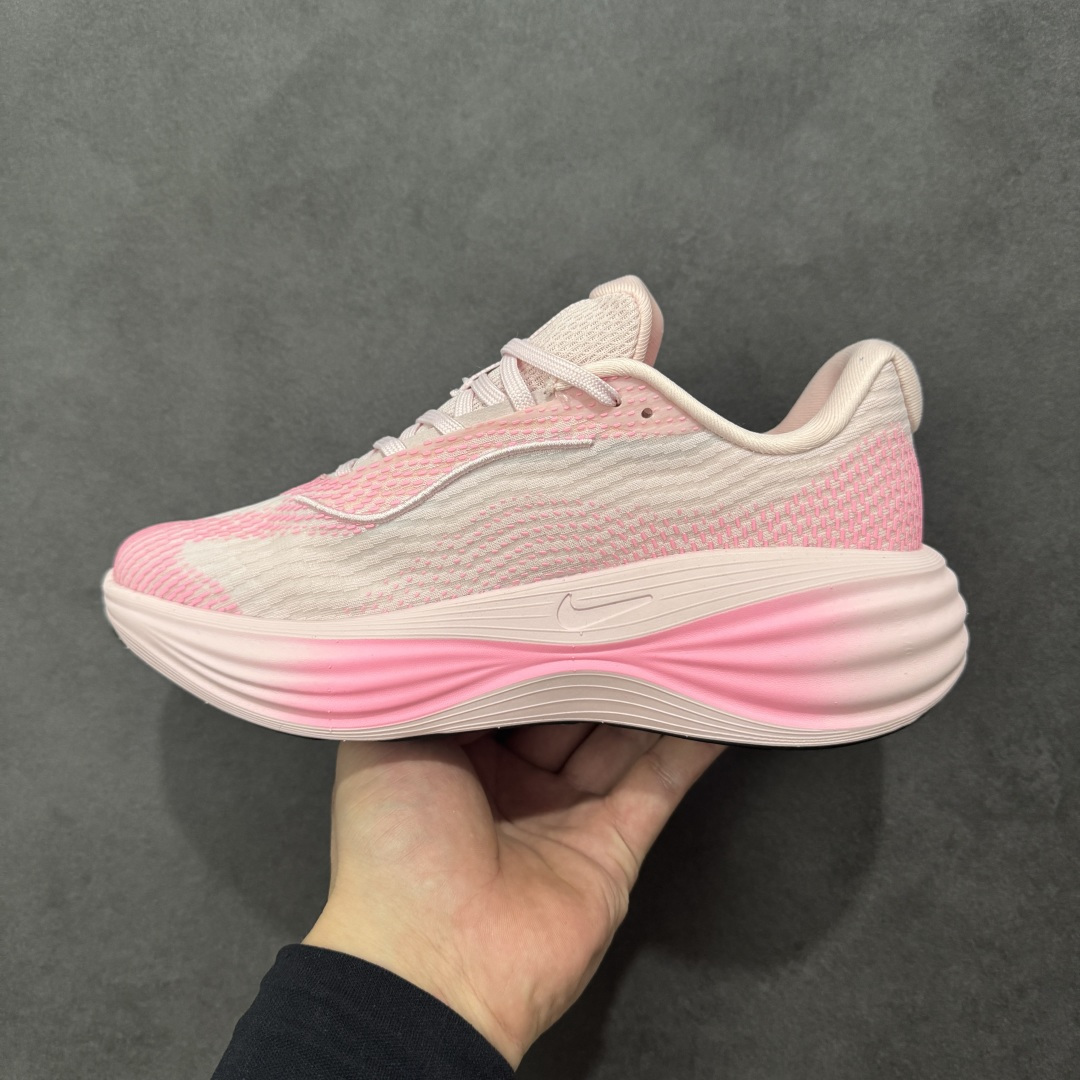 图片[2]-【公司级】Nike Zoom VOMERO 耐克 舒适减震防滑 低帮跑步鞋 全掌ReactX泡绵中底 前掌和后跟还配备了Air Zoom气垫单元 据说跑起来更快更舒适哦 这次最大的升级点 首次引入了ReactX泡绵 尺码：36-40 货号：YC2661-008-选品中心