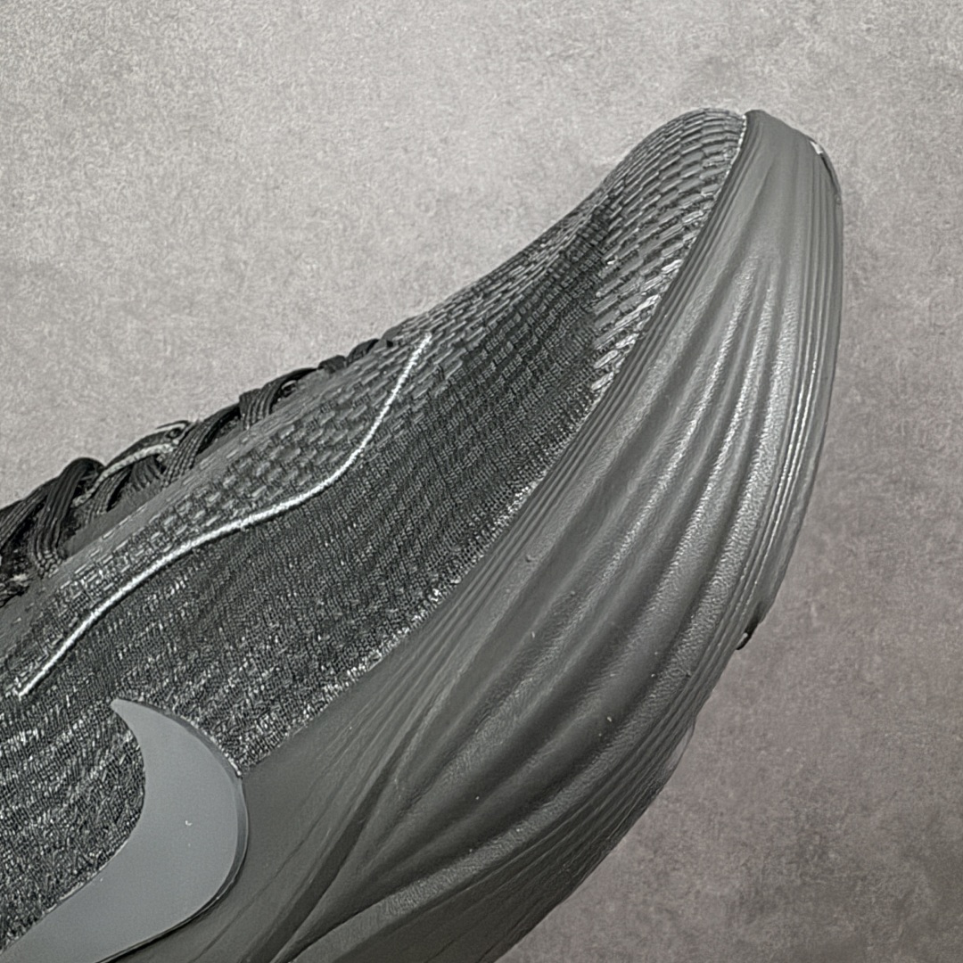 图片[5]-【公司级】Nike Zoom VOMERO 耐克 舒适减震防滑 低帮跑步鞋 全掌ReactX泡绵中底 前掌和后跟还配备了Air Zoom气垫单元 据说跑起来更快更舒适哦 这次最大的升级点 首次引入了ReactX泡绵 尺码：40-45 货号：YC2661-002-选品中心