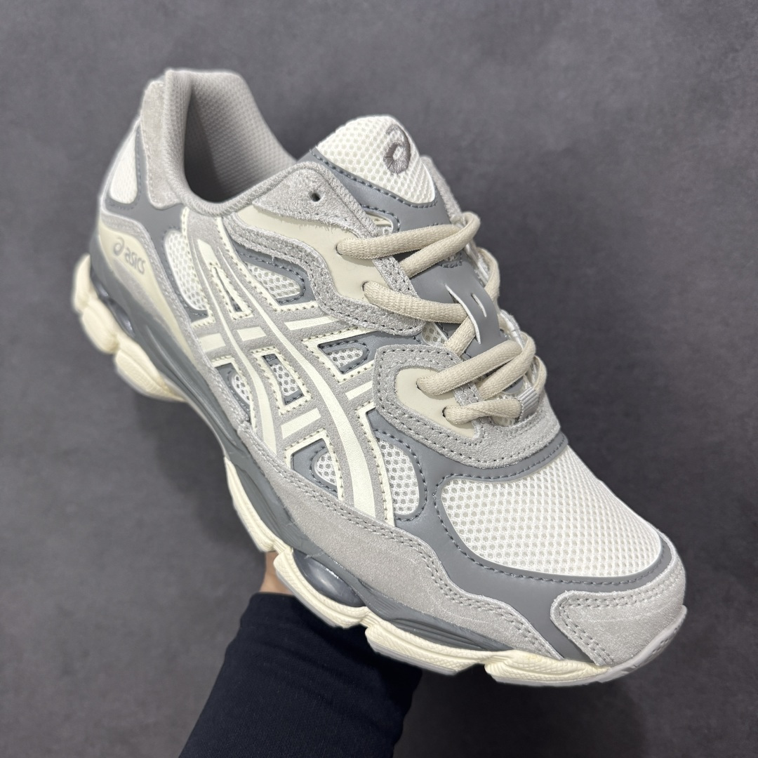 图片[3]-【升级版】Asics Gel-NYC复古单品 亚瑟士ASICSTIGER秋季新款休闲鞋 厚底街头运动休闲鞋 ASICS亚瑟士推出全新GEL-NYC，彰显纽约都市活力 这次的新系列融入了多个版本GEL的经典设计风格，广受好评。其设计灵感来源于GEL-NIMBUS 3,GEL-MC PLUS V 和 GEL-CUMULUS 16 这些往日经典鞋款。GEL-NYC使用GEL-CUMULUS 16鞋款的鞋楦设计,展现了独特的现代化美学。鞋底采用了轻质发泡材料,并在后跟和前掌处采用了ASICS亚瑟士核心科技——GEL缓震胶,赋予鞋款强大的缓冲性能,提供了更柔软舒适的穿着体验。而在原有设计的启发之上,此次鞋款采用更贴合当今潮流趋势的材料和创新技术,展现出纽约充满活力的都市精神。 尺码：36-47 编码：1201A789-103-选品中心