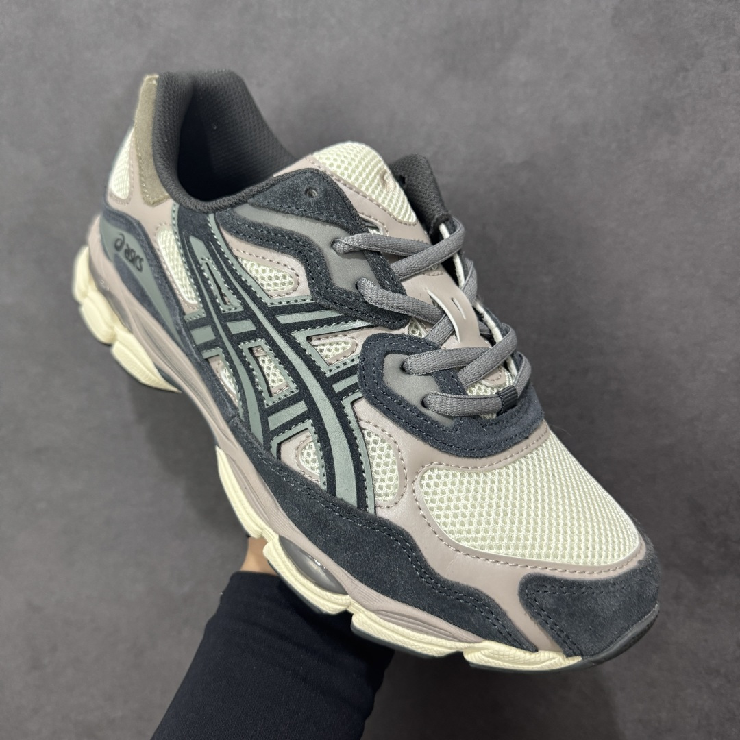 图片[3]-【升级版】Asics Gel-NYC复古单品 亚瑟士ASICSTIGER秋季新款休闲鞋 厚底街头运动休闲鞋 ASICS亚瑟士推出全新GEL-NYC，彰显纽约都市活力 这次的新系列融入了多个版本GEL的经典设计风格，广受好评。其设计灵感来源于GEL-NIMBUS 3,GEL-MC PLUS V 和 GEL-CUMULUS 16 这些往日经典鞋款。GEL-NYC使用GEL-CUMULUS 16鞋款的鞋楦设计,展现了独特的现代化美学。鞋底采用了轻质发泡材料,并在后跟和前掌处采用了ASICS亚瑟士核心科技——GEL缓震胶,赋予鞋款强大的缓冲性能,提供了更柔软舒适的穿着体验。而在原有设计的启发之上,此次鞋款采用更贴合当今潮流趋势的材料和创新技术,展现出纽约充满活力的都市精神。 尺码：36-47 编码：1201A789-250-选品中心